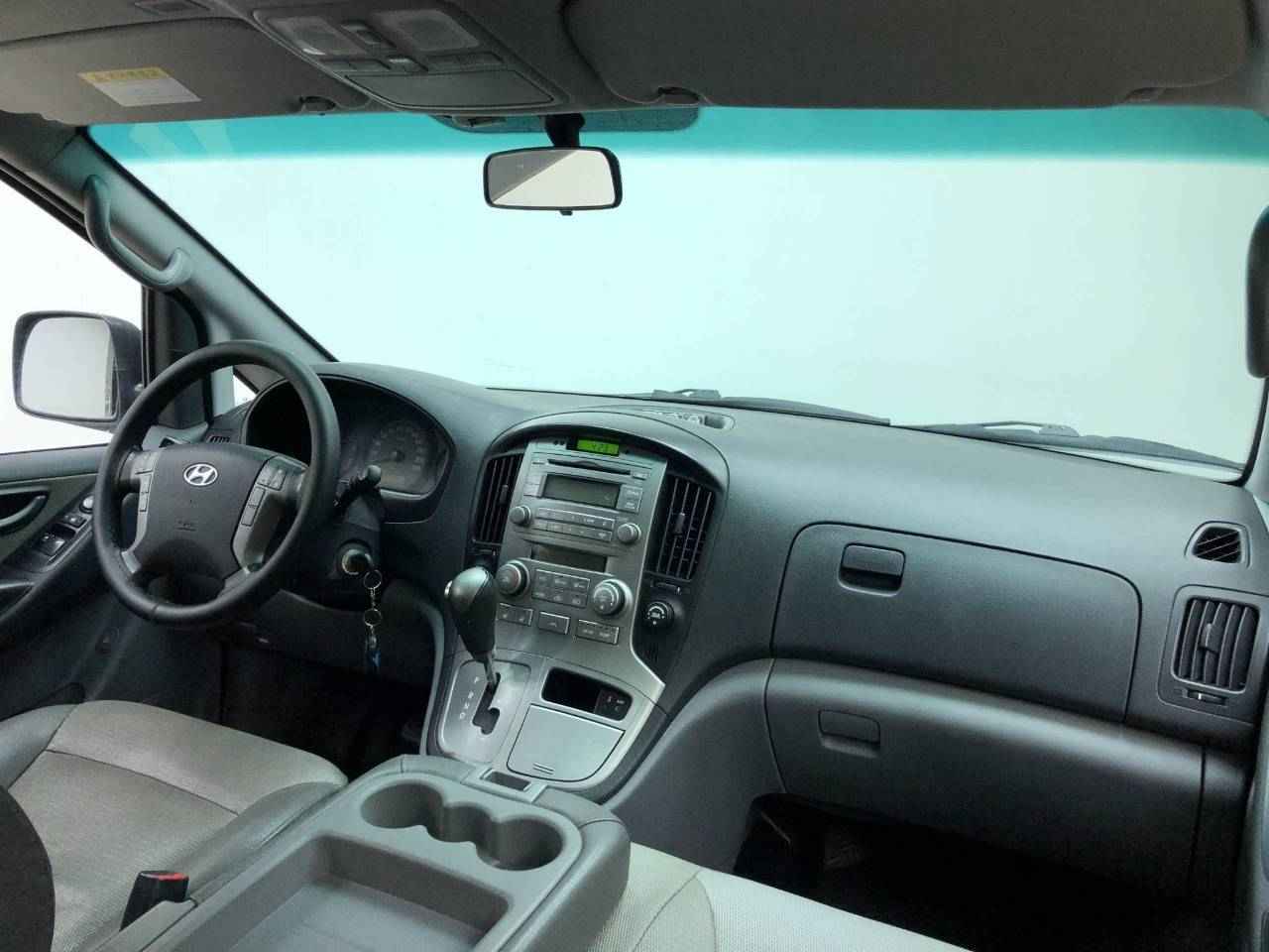 Hyundai Grand Starex, I