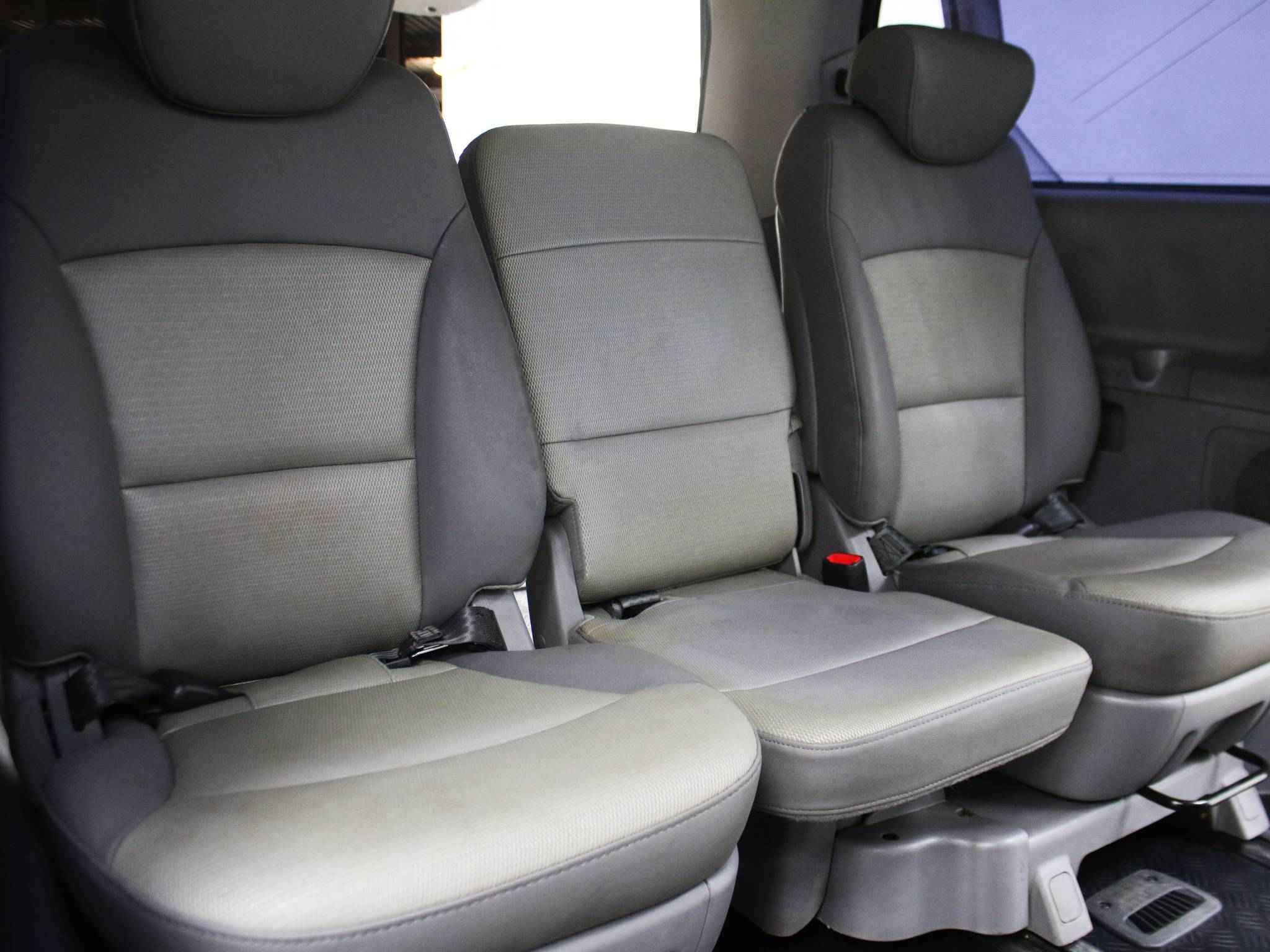 Hyundai Grand Starex, I