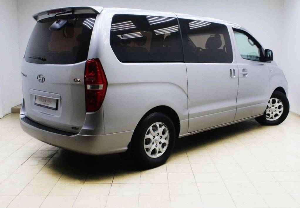 Hyundai Grand Starex, I