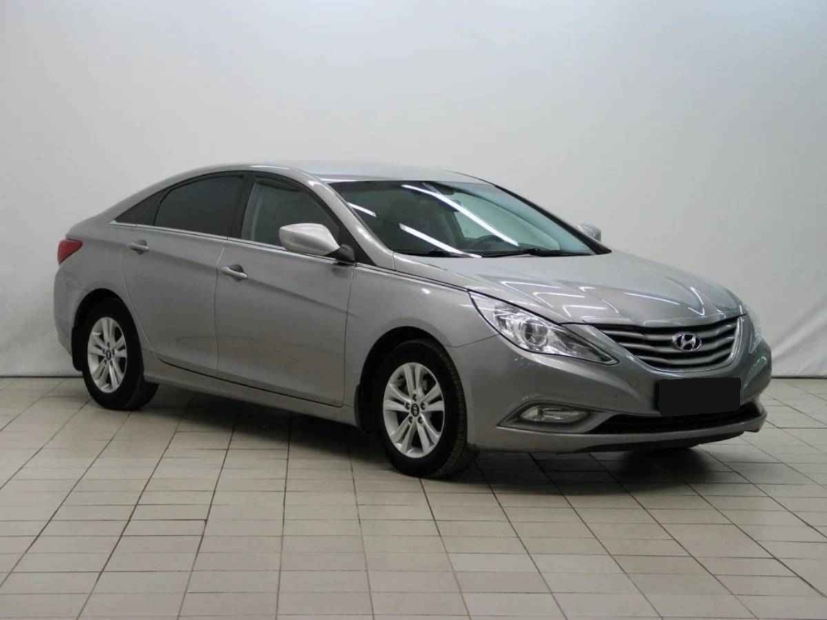 Hyundai Sonata, VI (YF)