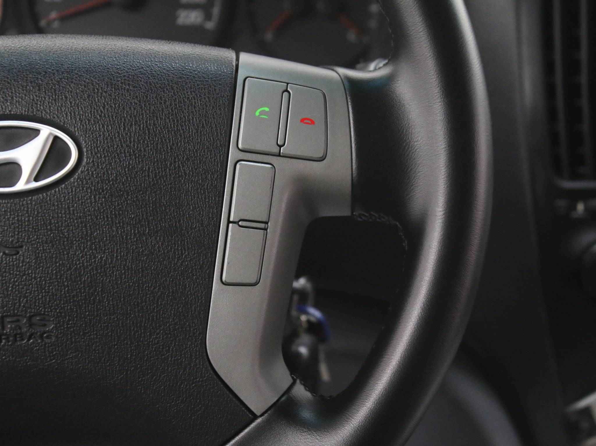 Hyundai Grand Starex, I