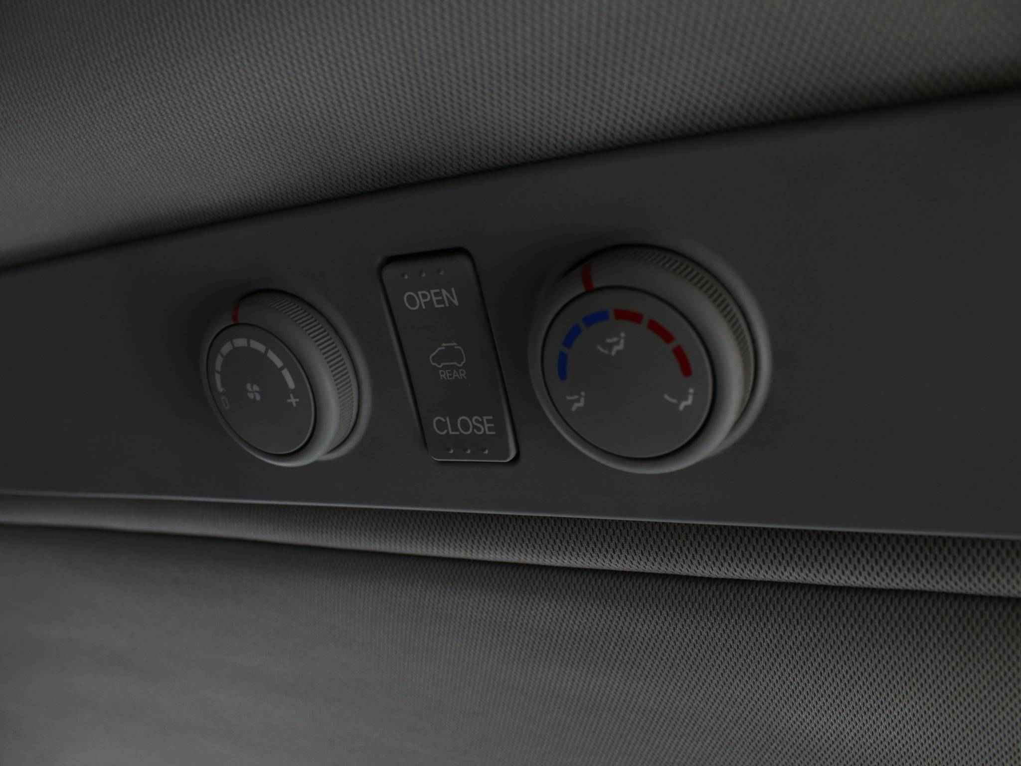 Hyundai Grand Starex, I