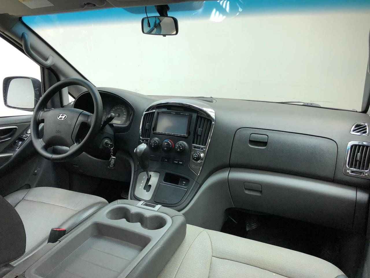 Hyundai Grand Starex, I