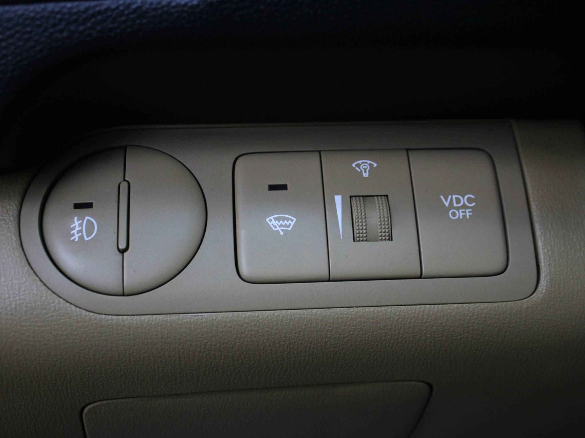 Hyundai Grand Starex, I