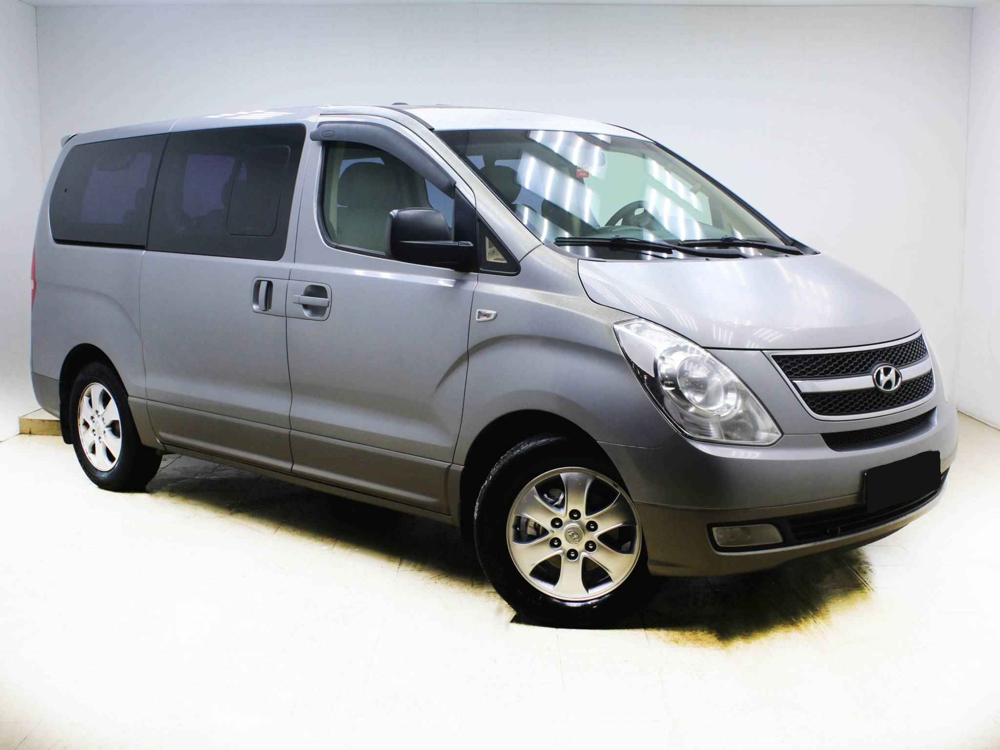 Hyundai Grand Starex, I