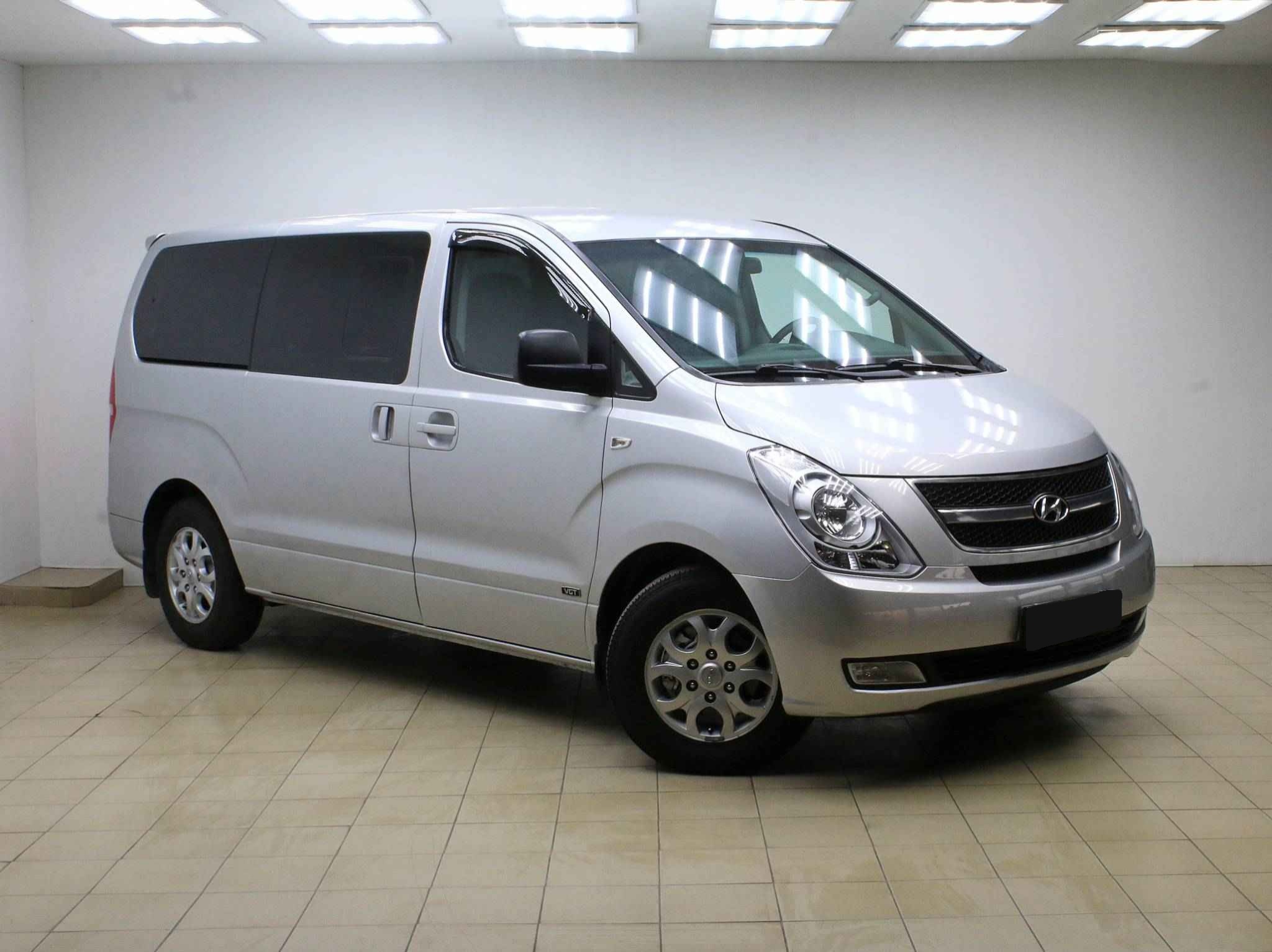Hyundai Grand Starex, I