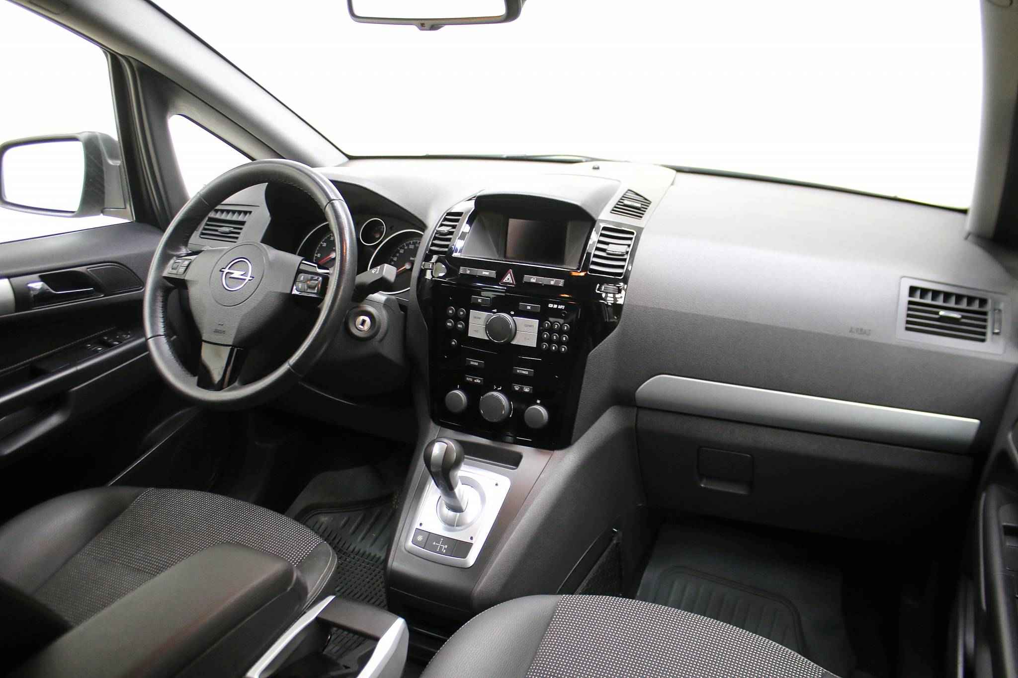 Opel Zafira, B Рестайлинг