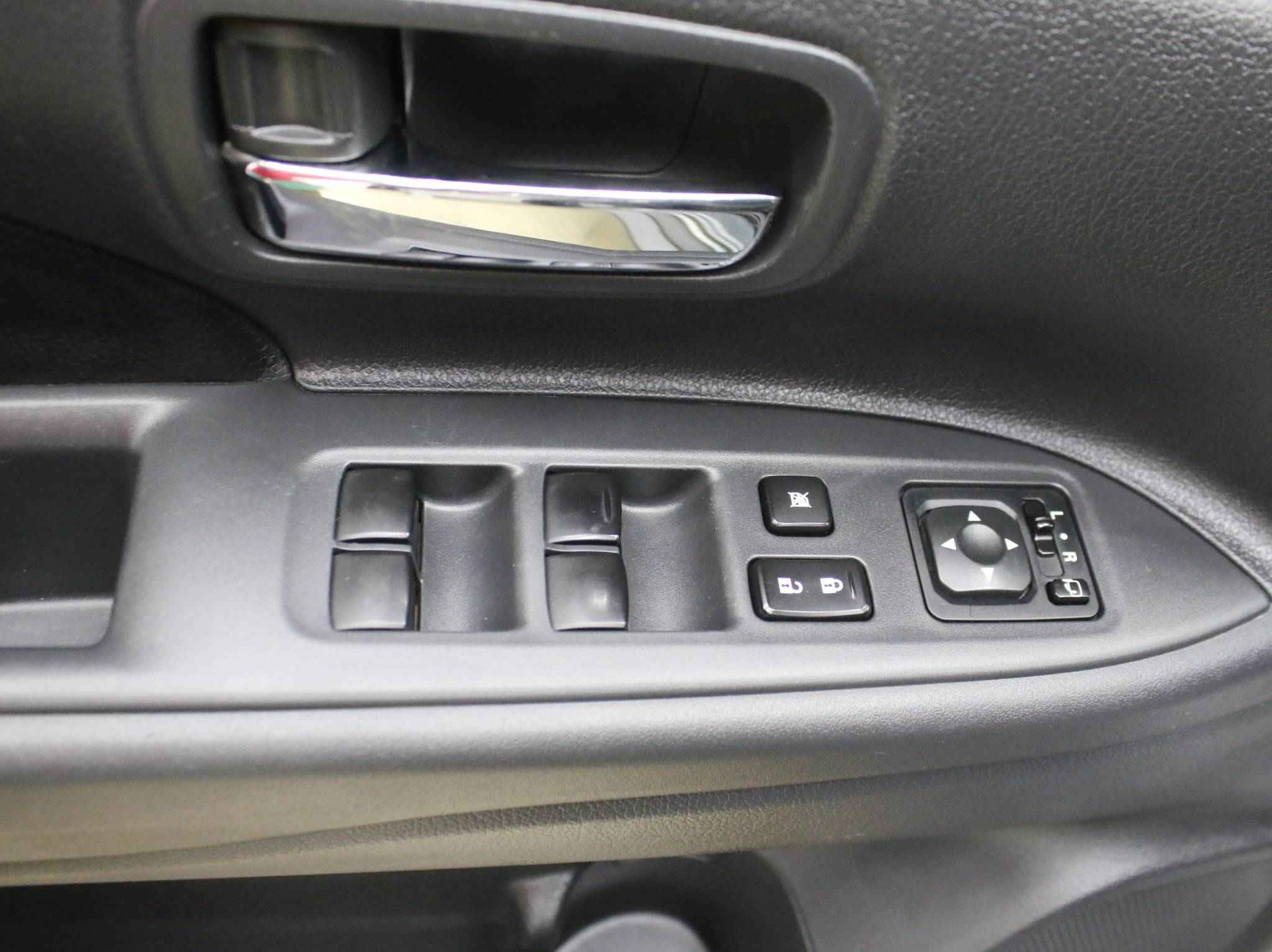 Mitsubishi Outlander, III