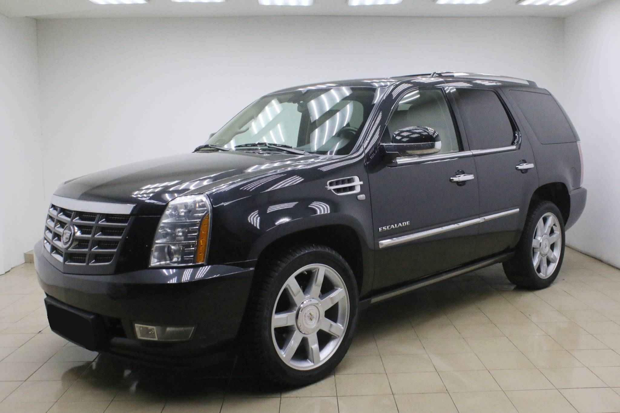Cadillac Escalade, III