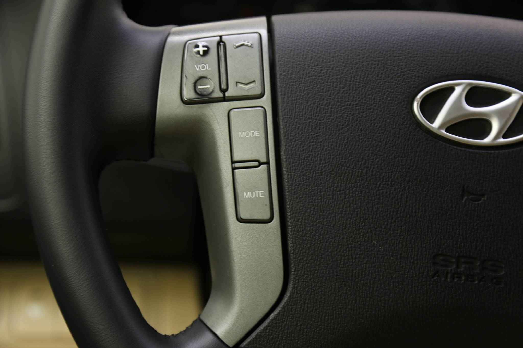 Hyundai Grand Starex, I