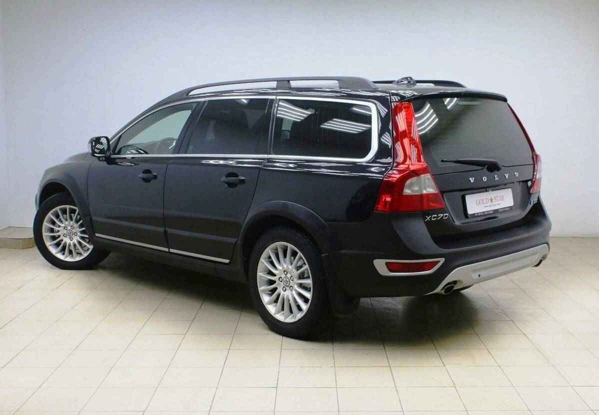 Volvo XC70, II