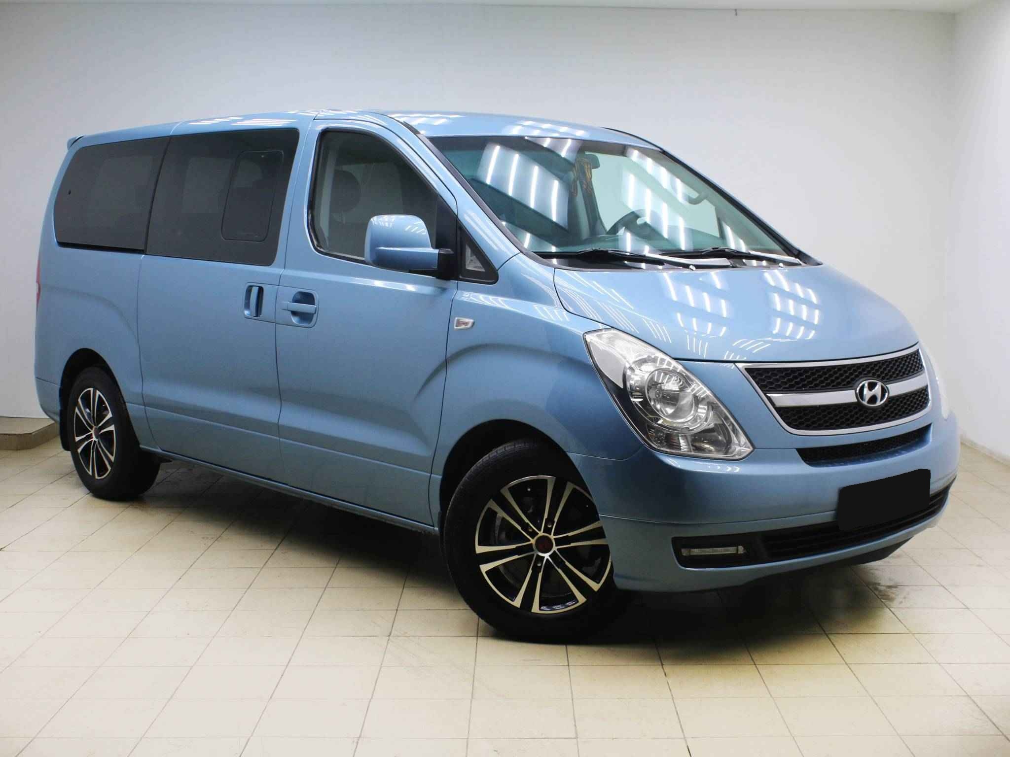 Hyundai Grand Starex, I