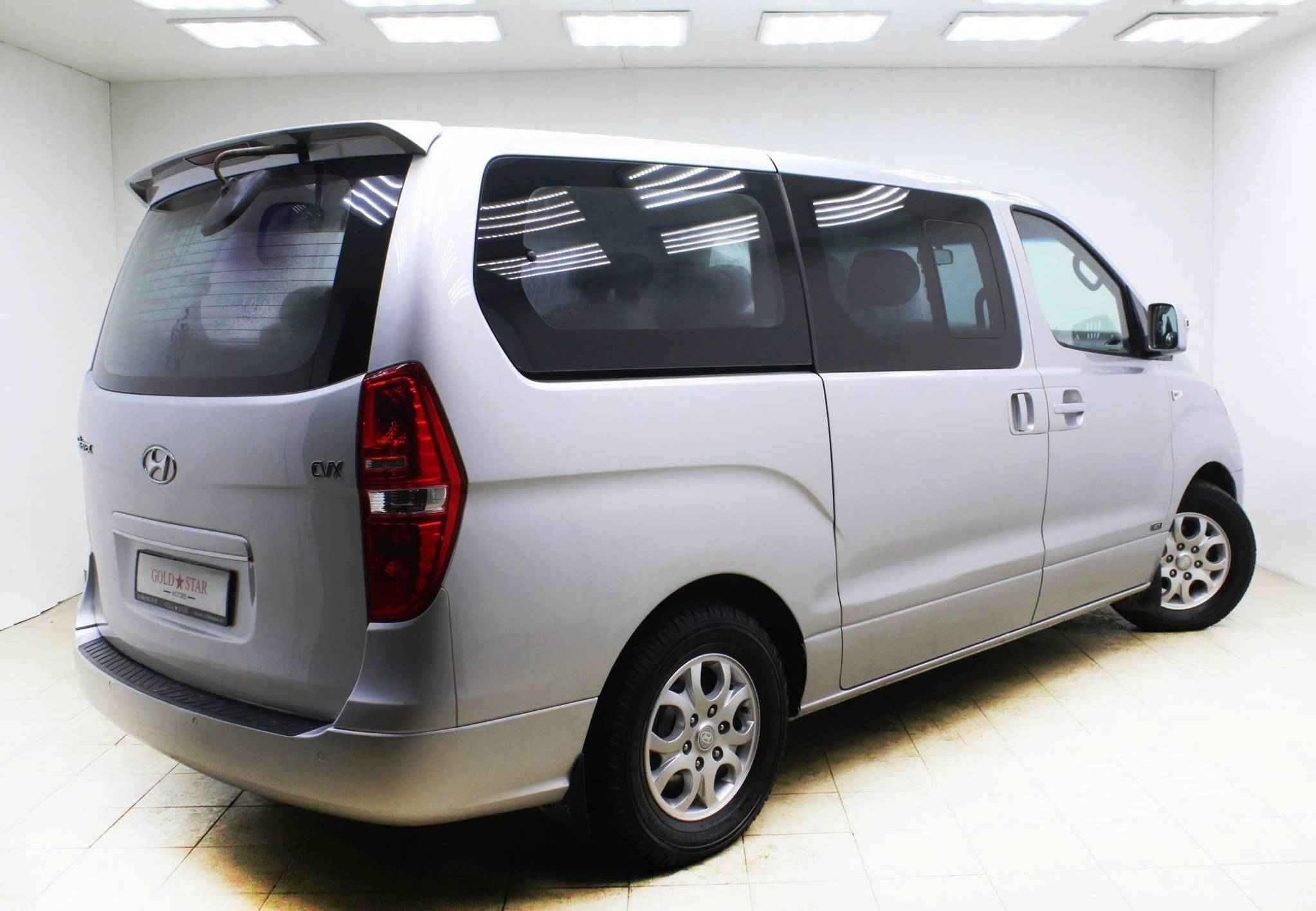 Hyundai Grand Starex, I