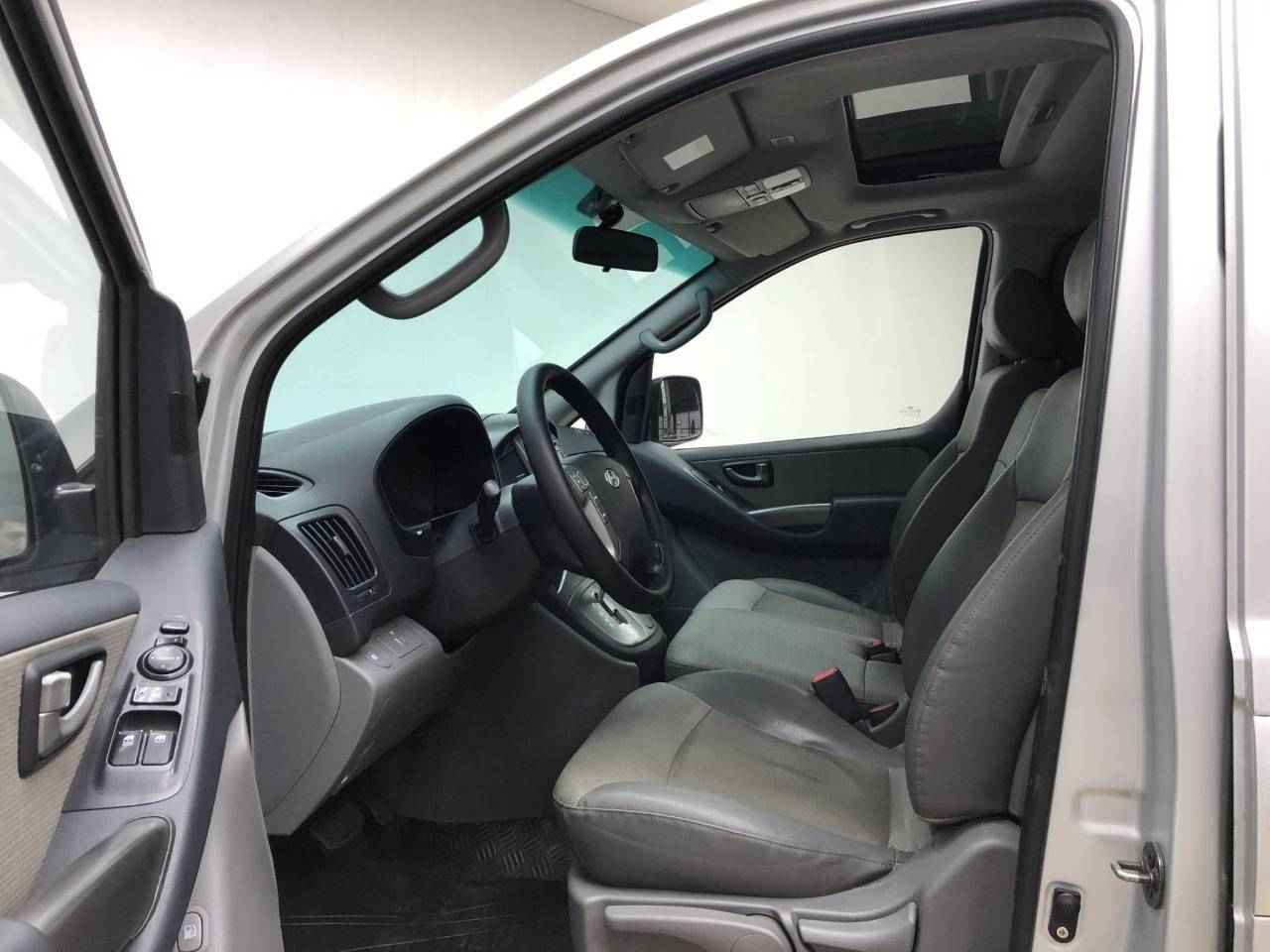 Hyundai Grand Starex, I