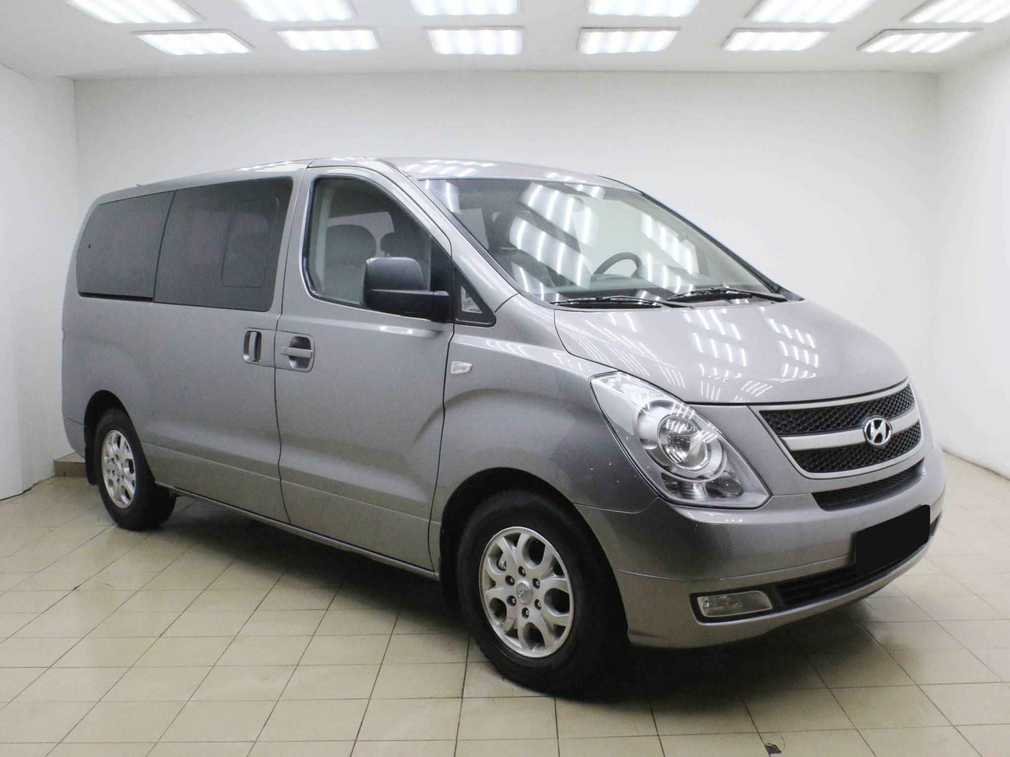 Hyundai Grand Starex, I