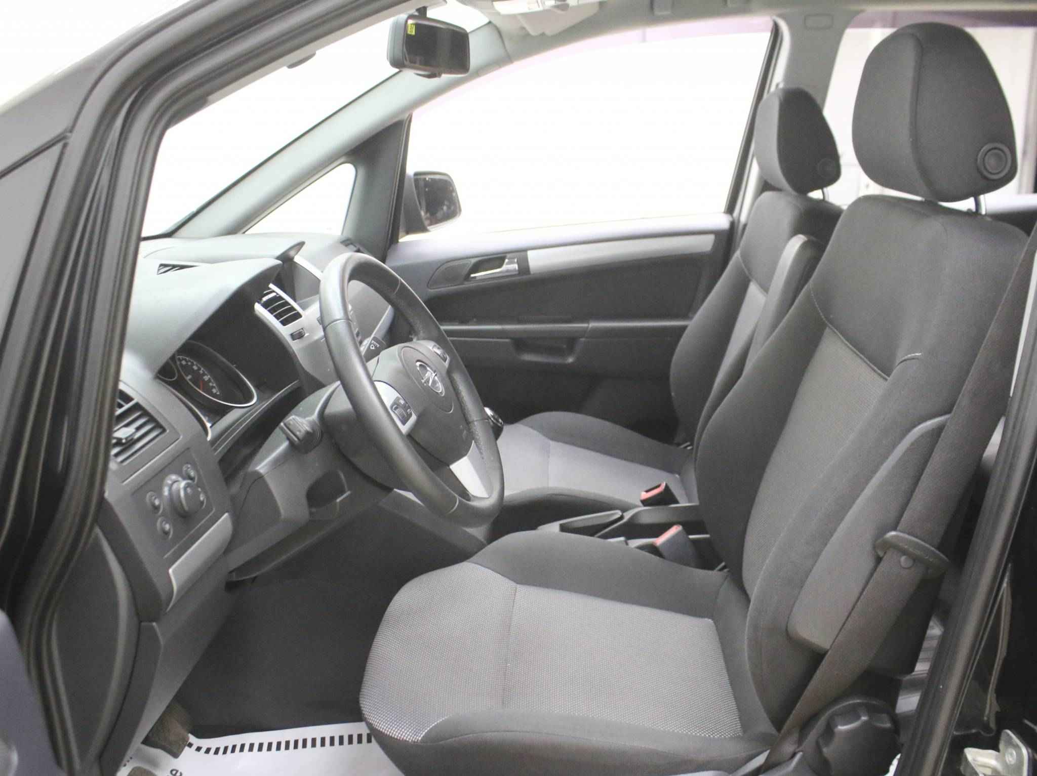 Opel Zafira, B Рестайлинг