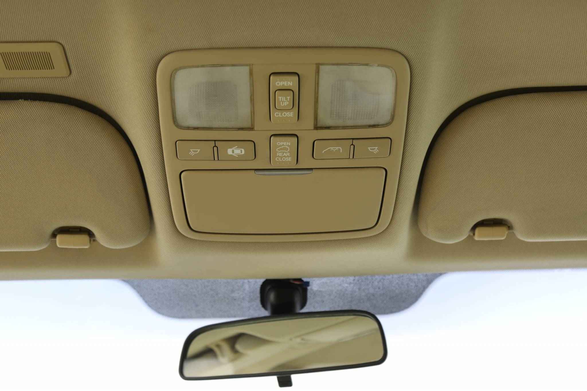 Hyundai Grand Starex, I