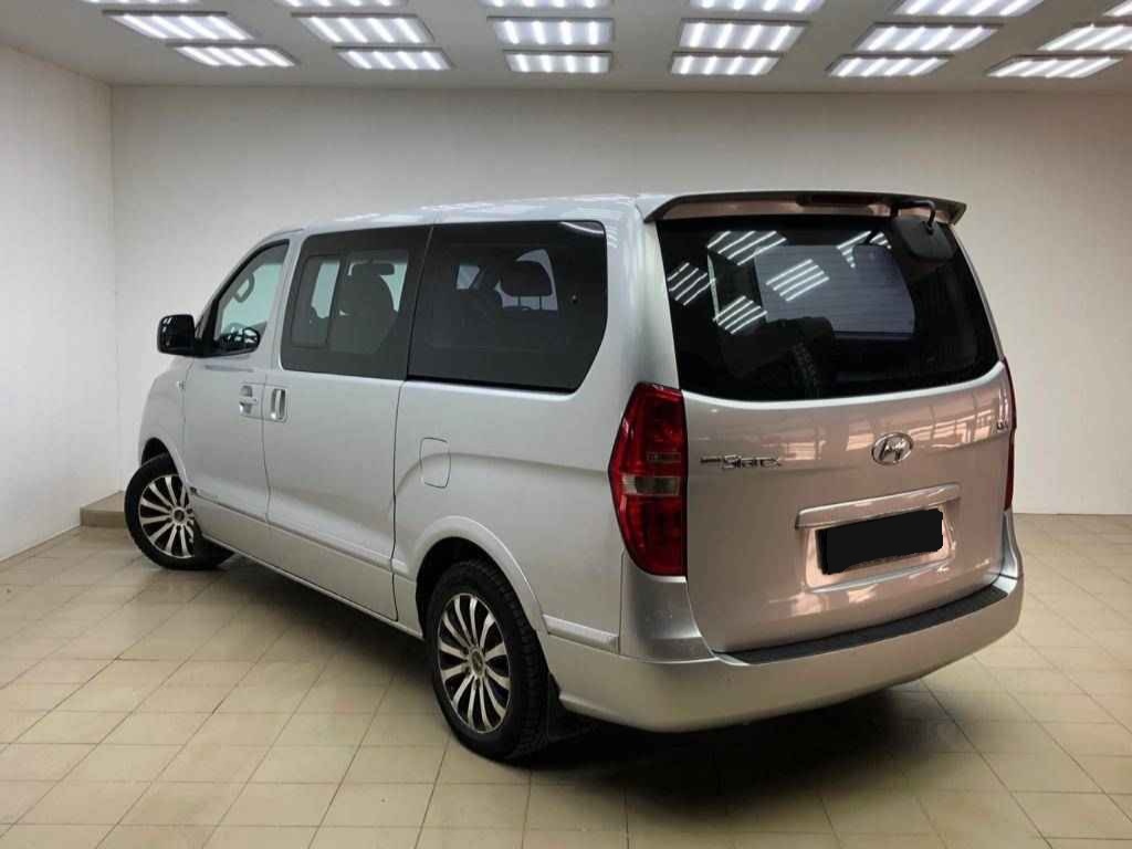 Hyundai Grand Starex, I