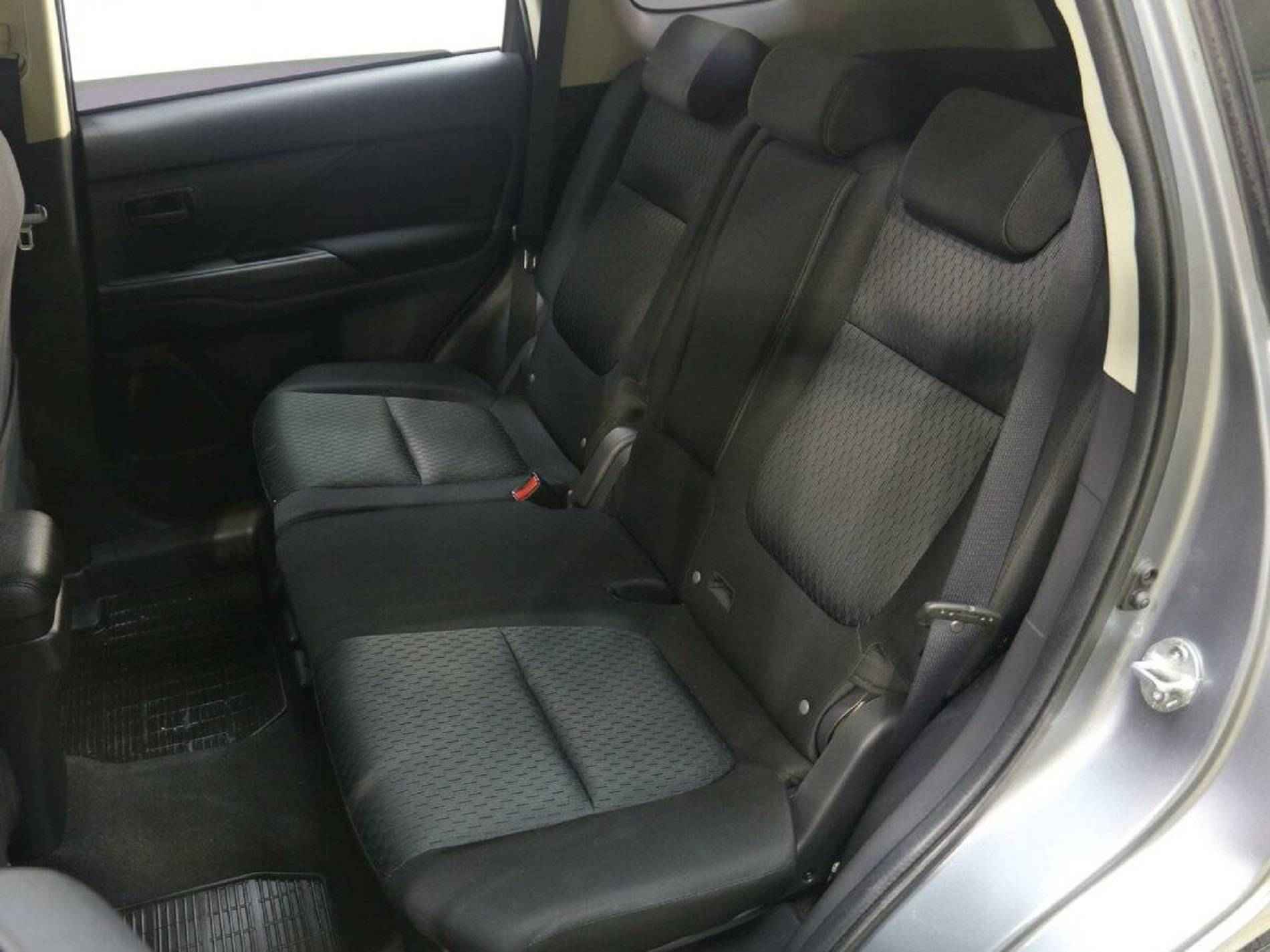 Mitsubishi Outlander, III