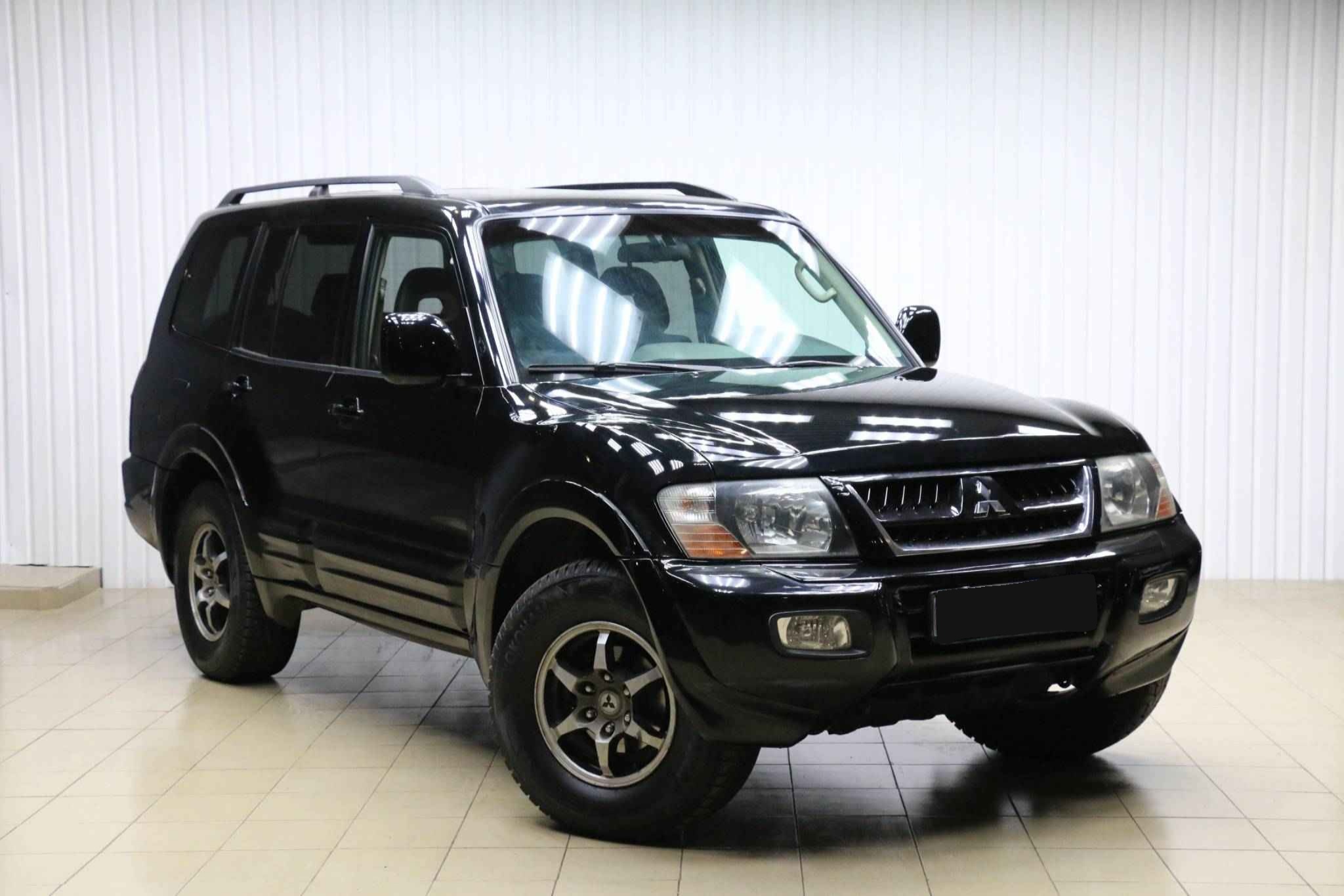 Mitsubishi Montero, II