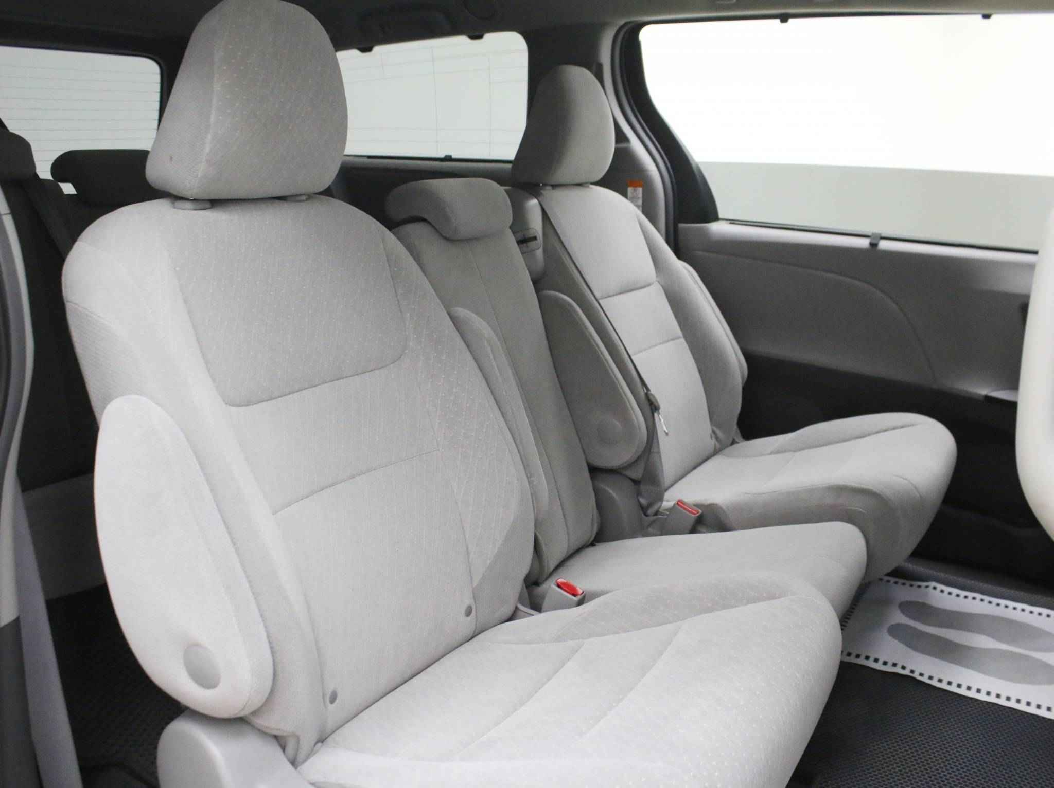 Toyota Sienna, III Рестайлинг