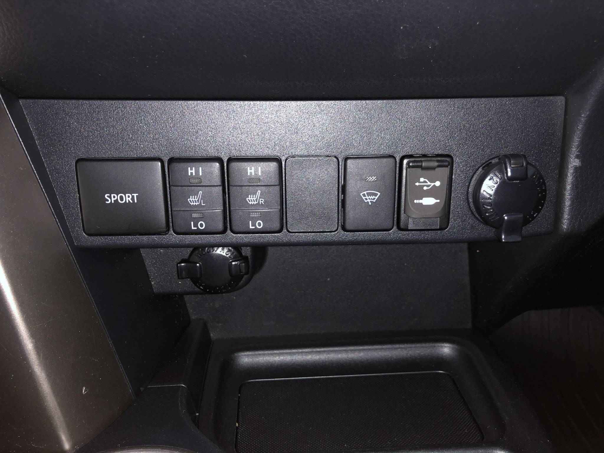 Toyota RAV4, IV (CA40)