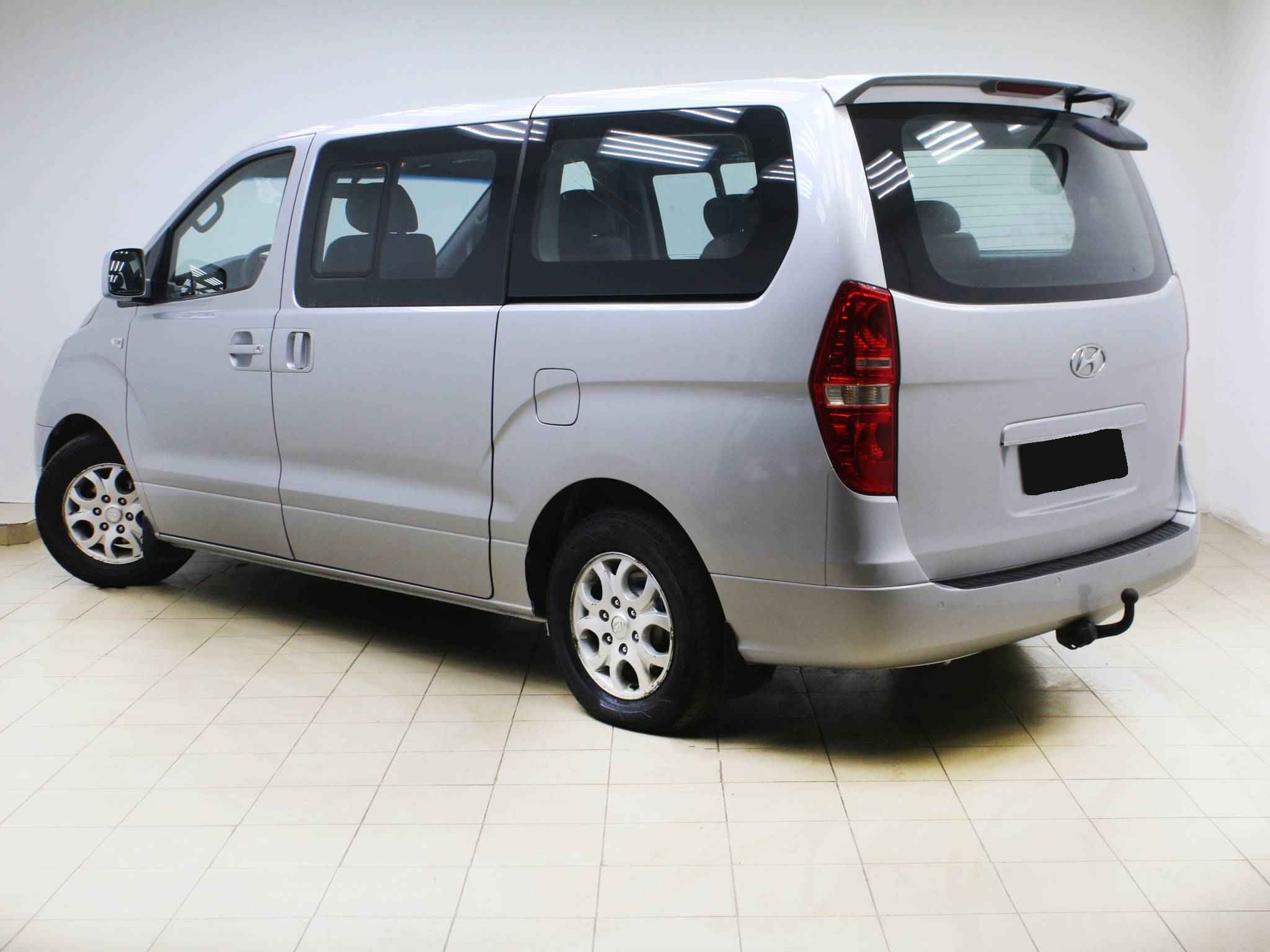 Hyundai Grand Starex, I