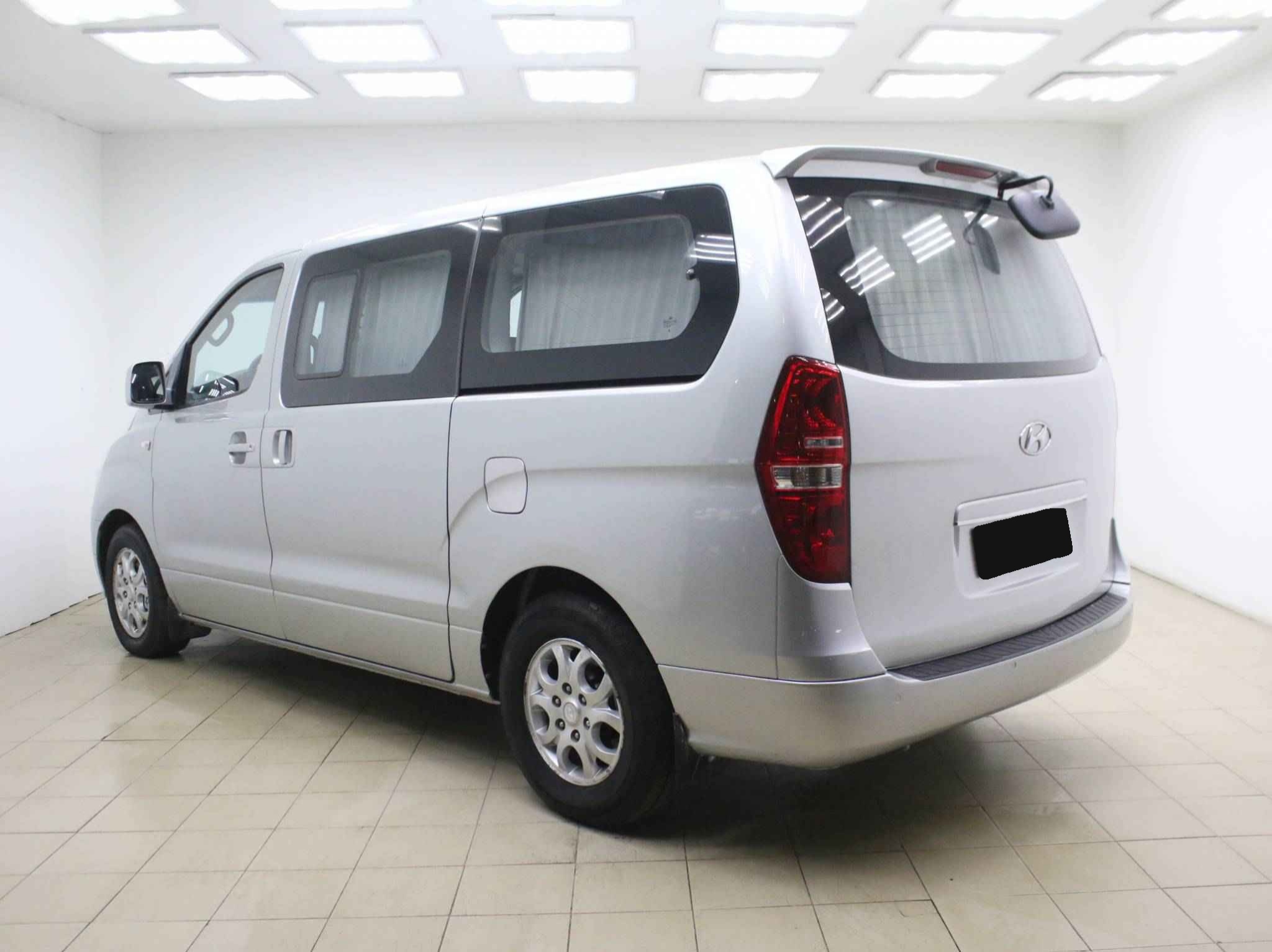 Hyundai Grand Starex, I