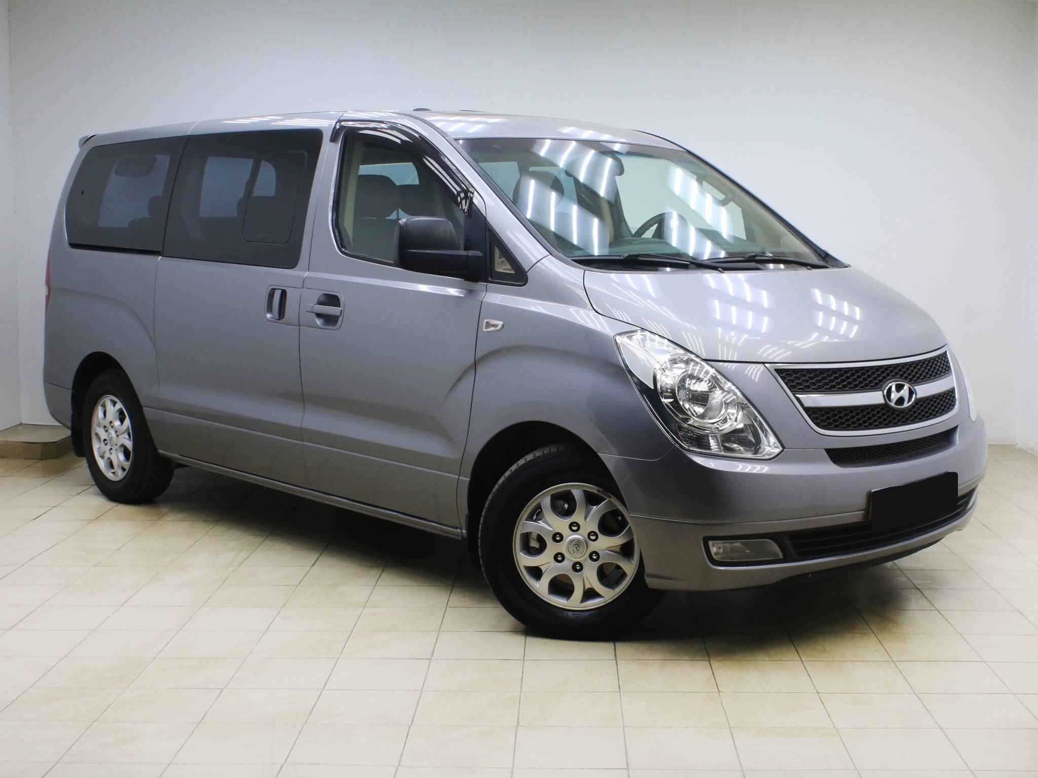 Hyundai Grand Starex, I