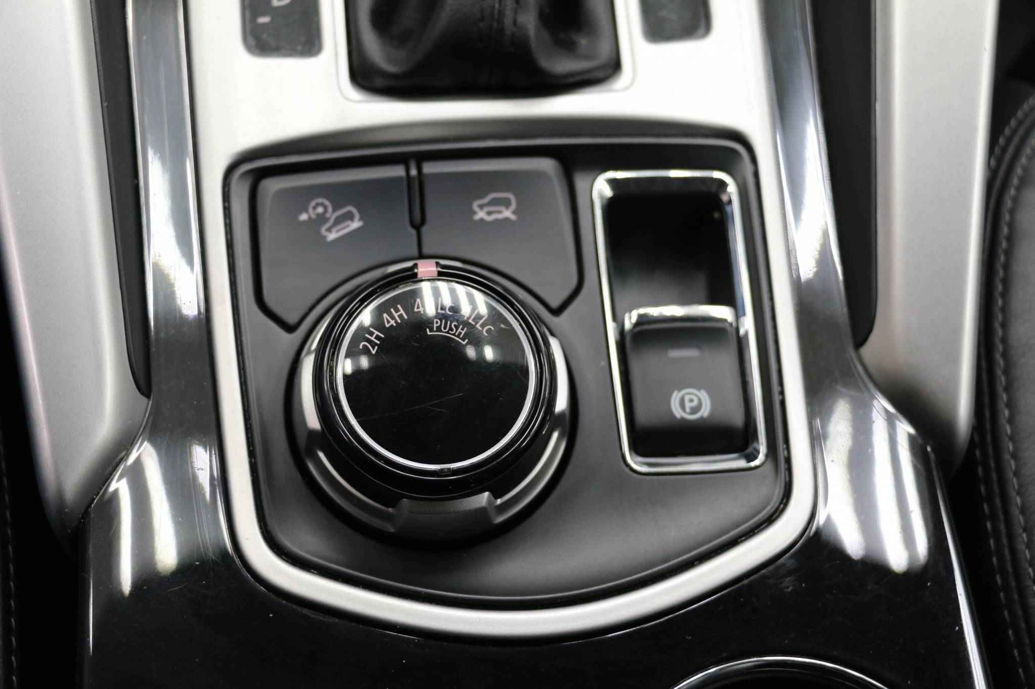 Mitsubishi Pajero Sport, III