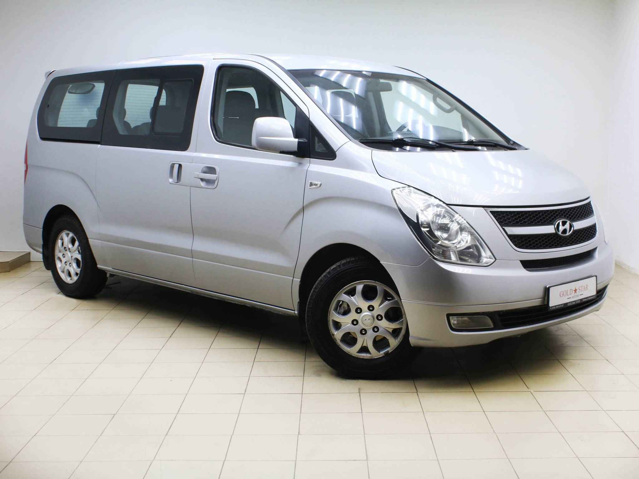 Hyundai Grand Starex, I