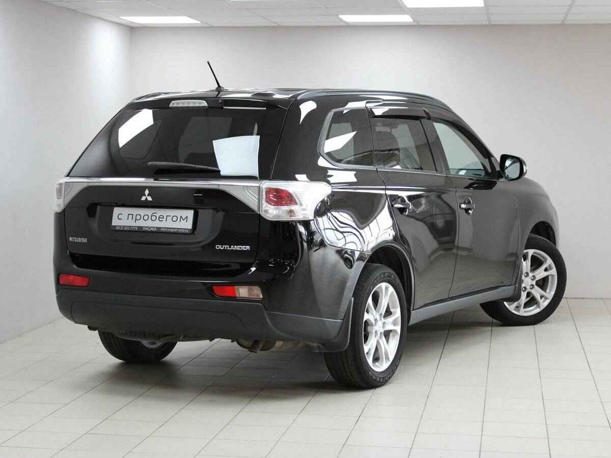 Mitsubishi Outlander, III