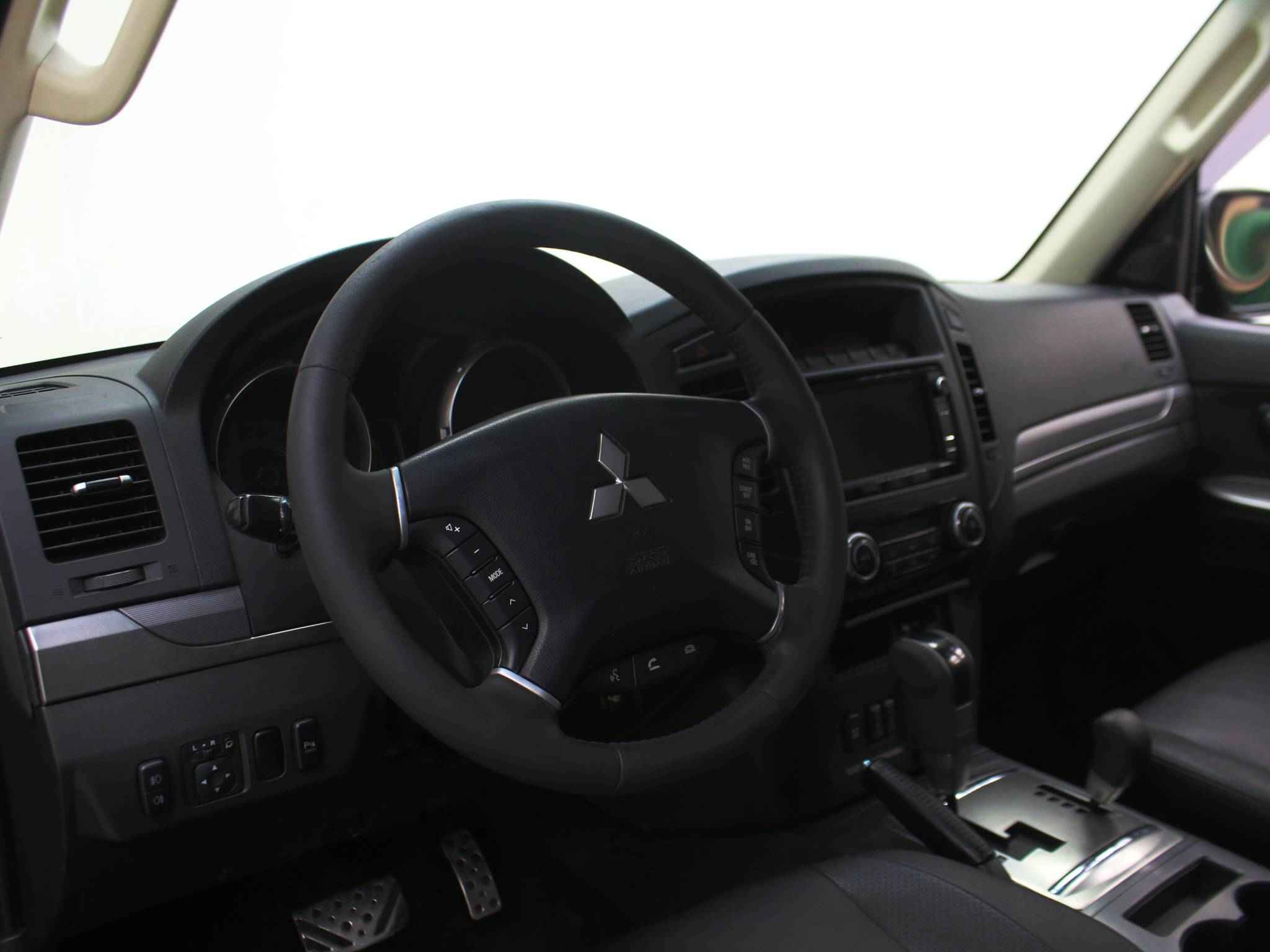 Mitsubishi Pajero, IV Рестайлинг 1