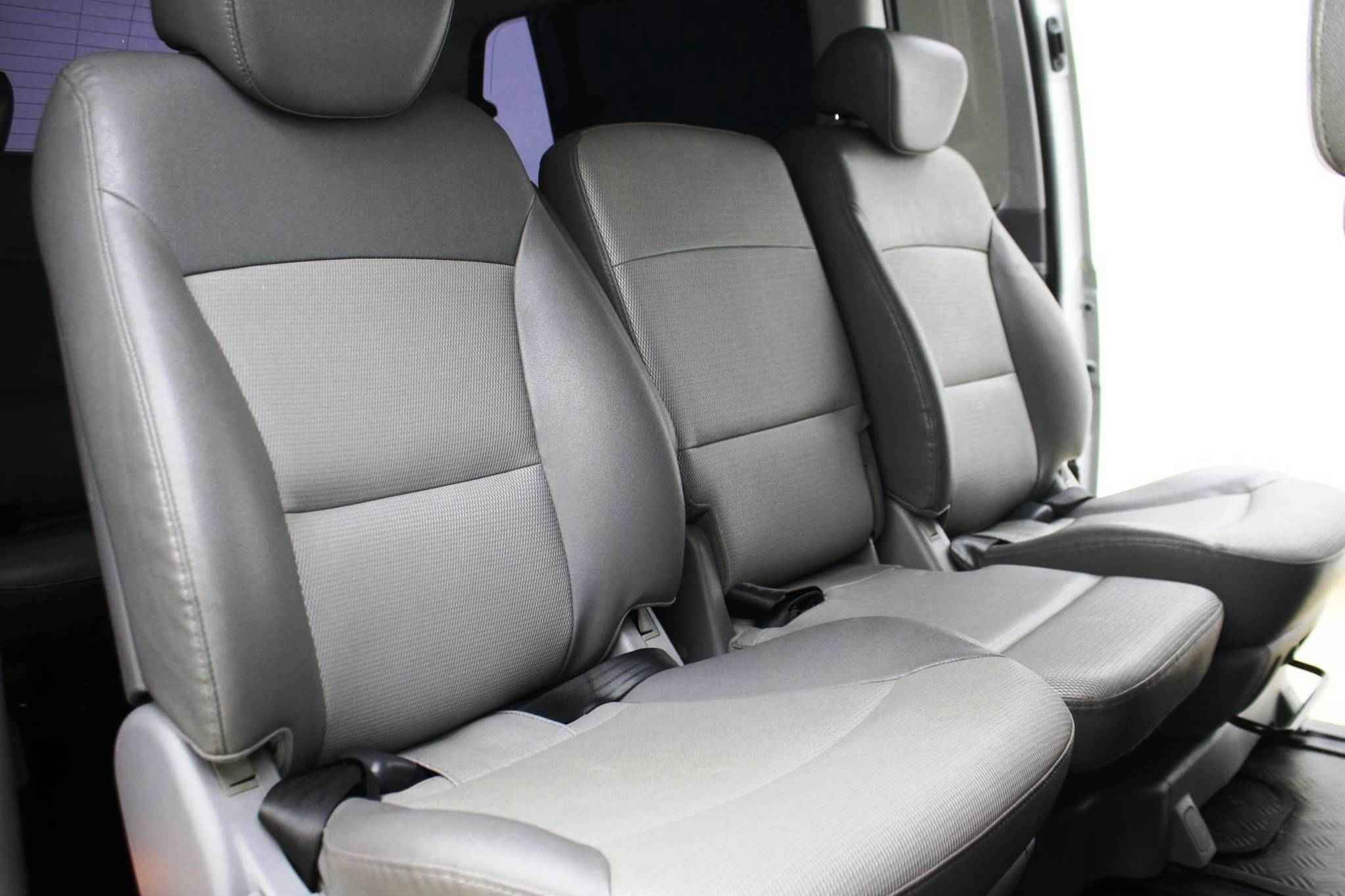 Hyundai Grand Starex, I