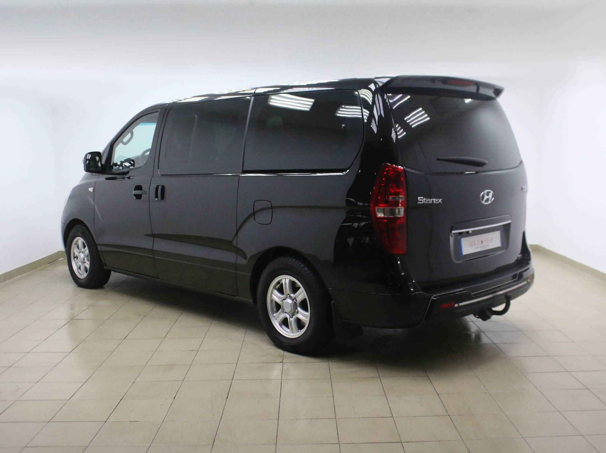 Hyundai Grand Starex, I