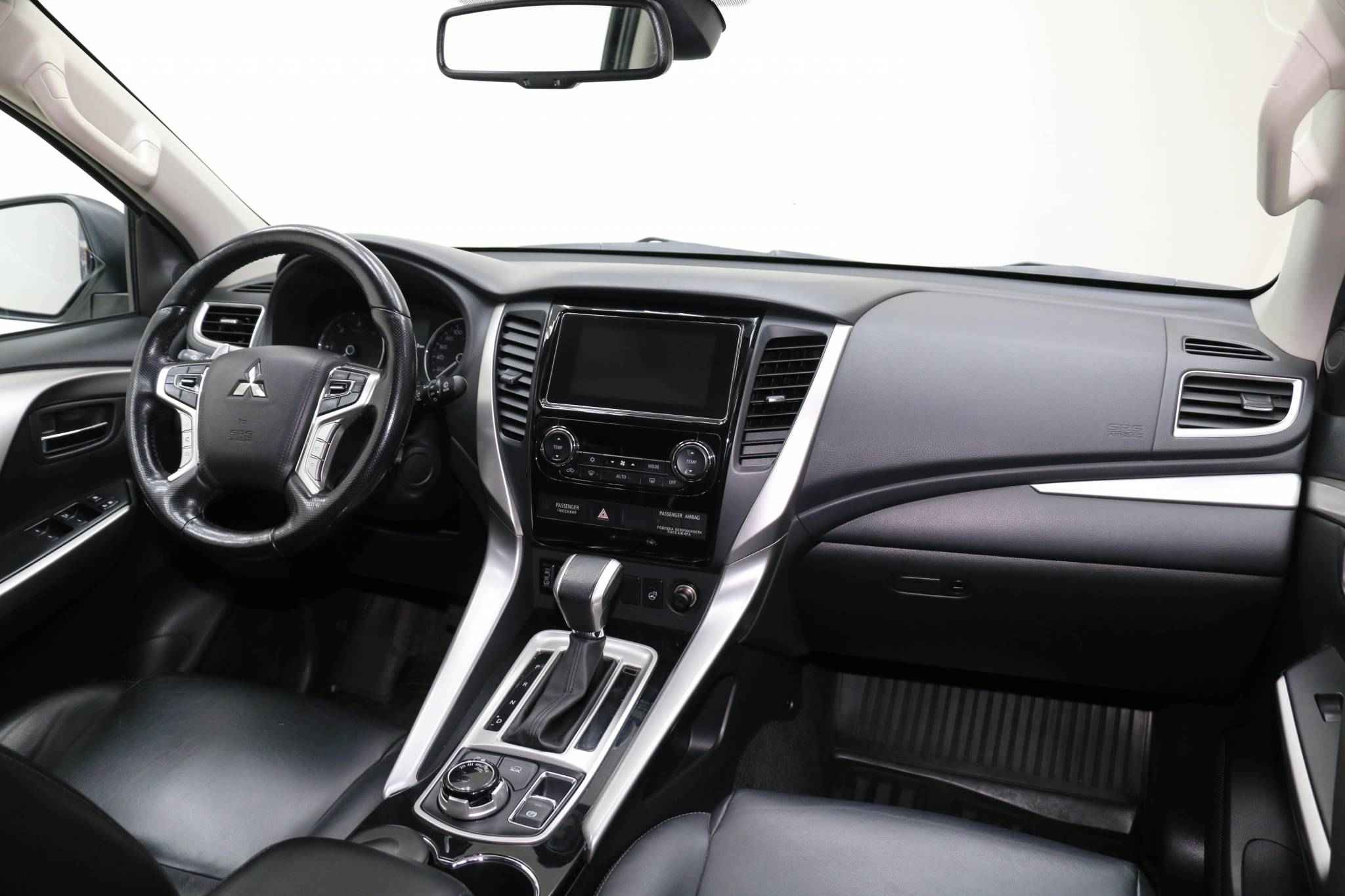 Mitsubishi Pajero Sport, III