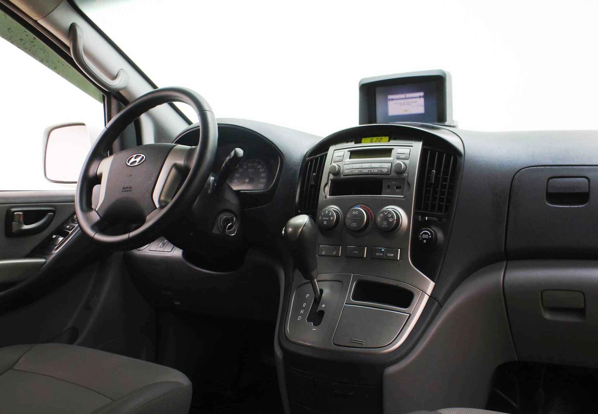Hyundai Grand Starex, I