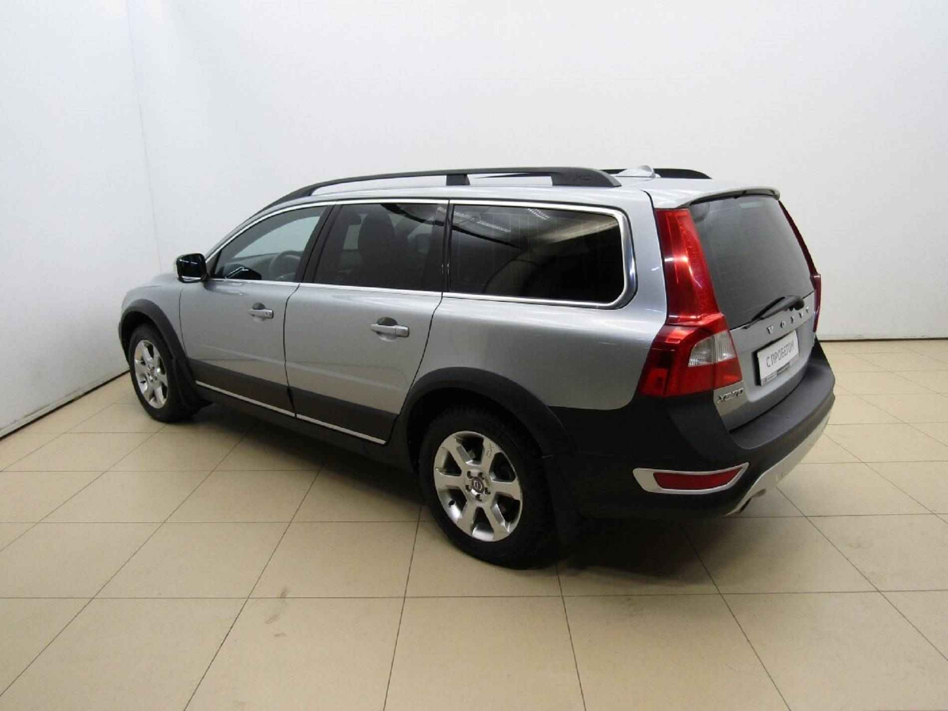Volvo XC70, II