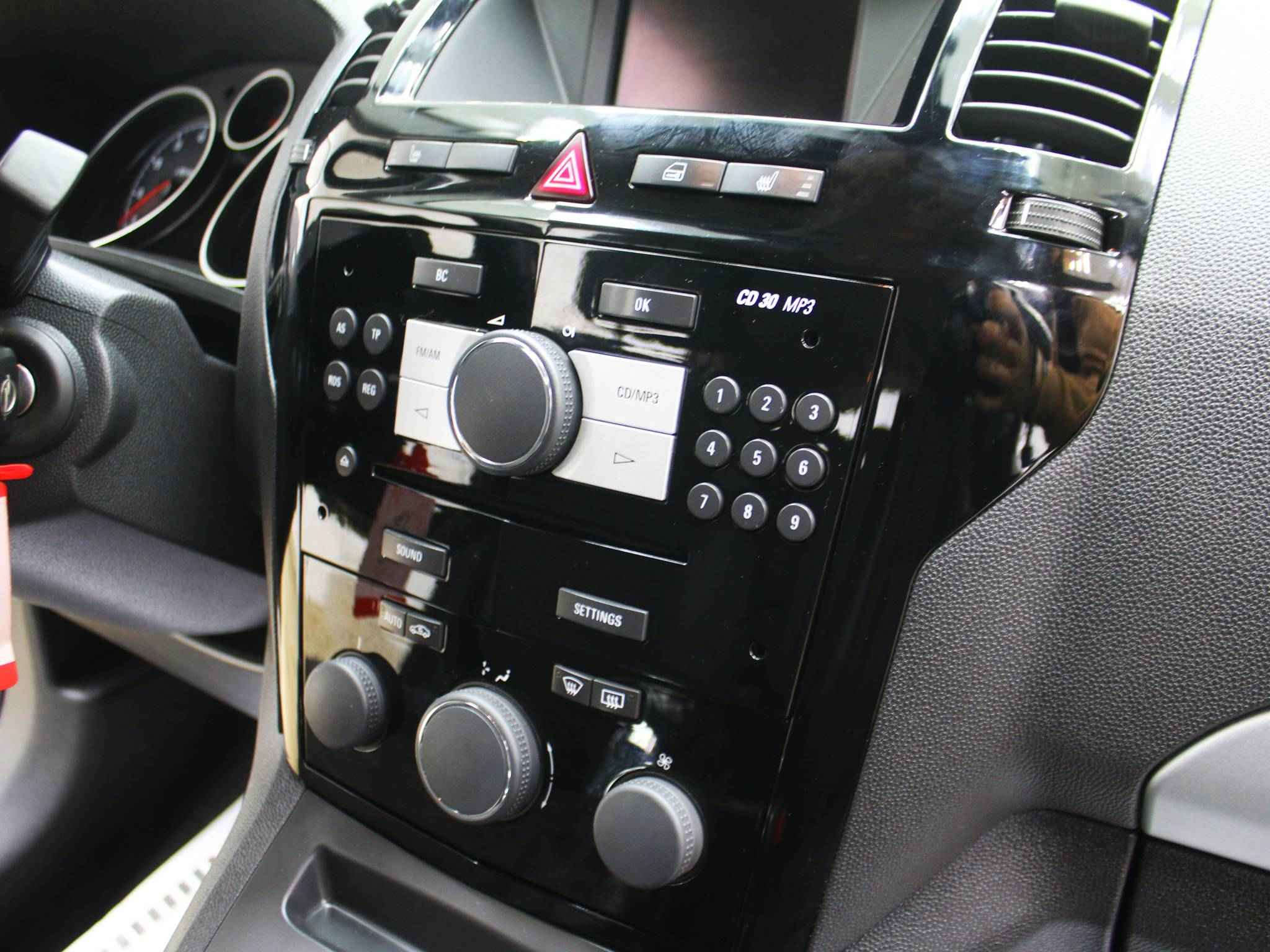 Opel Zafira, B Рестайлинг