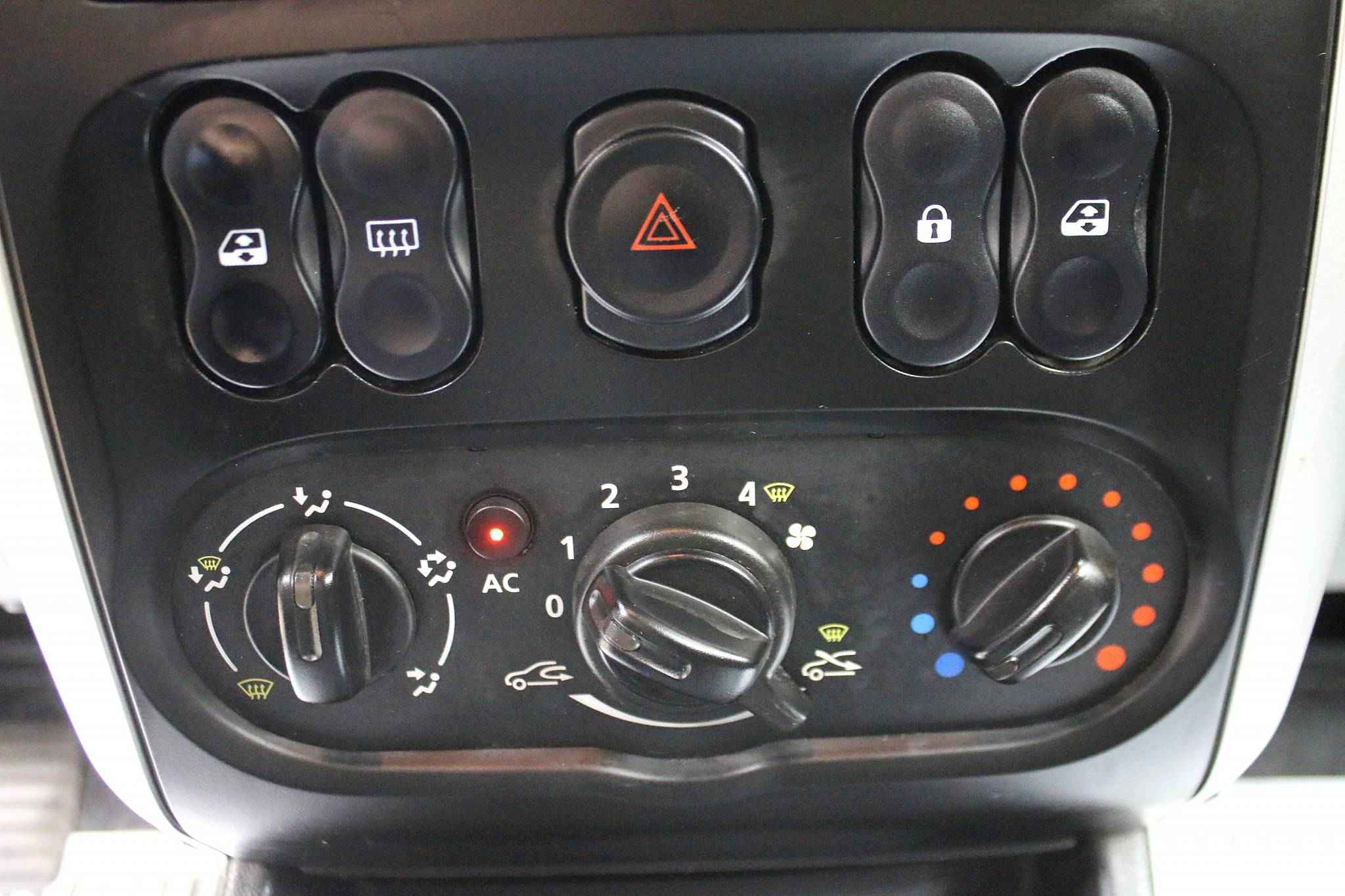 Nissan Almera, III (G15)