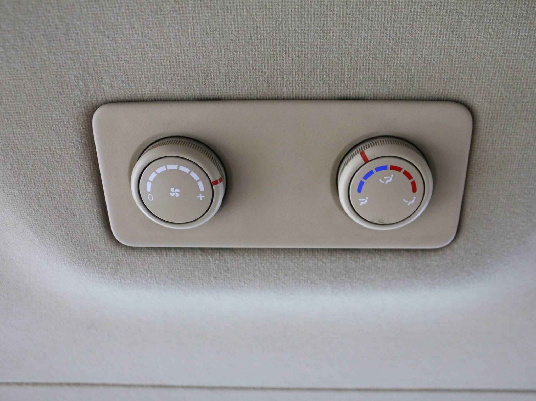 Hyundai Grand Starex, I