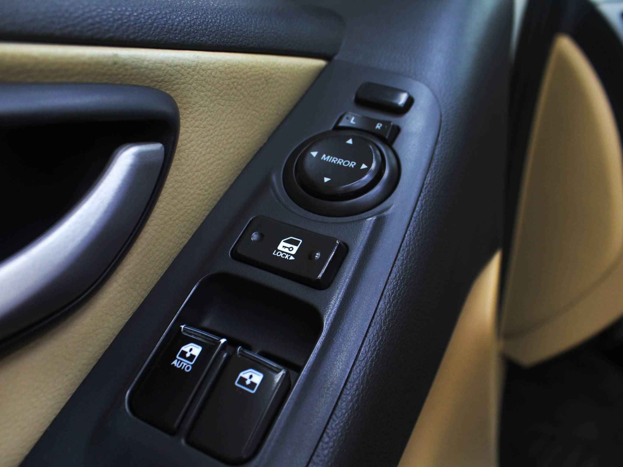 Hyundai Grand Starex, I