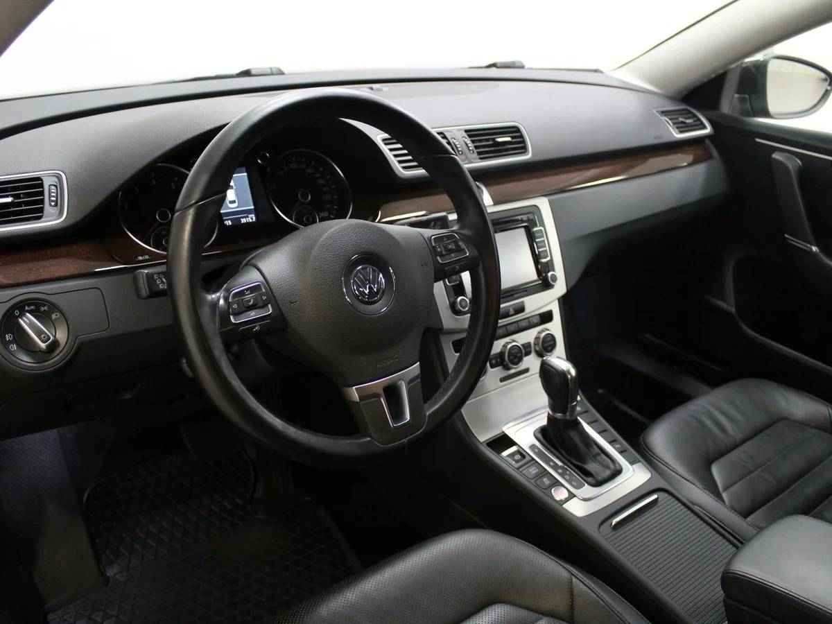 Volkswagen Passat, B7