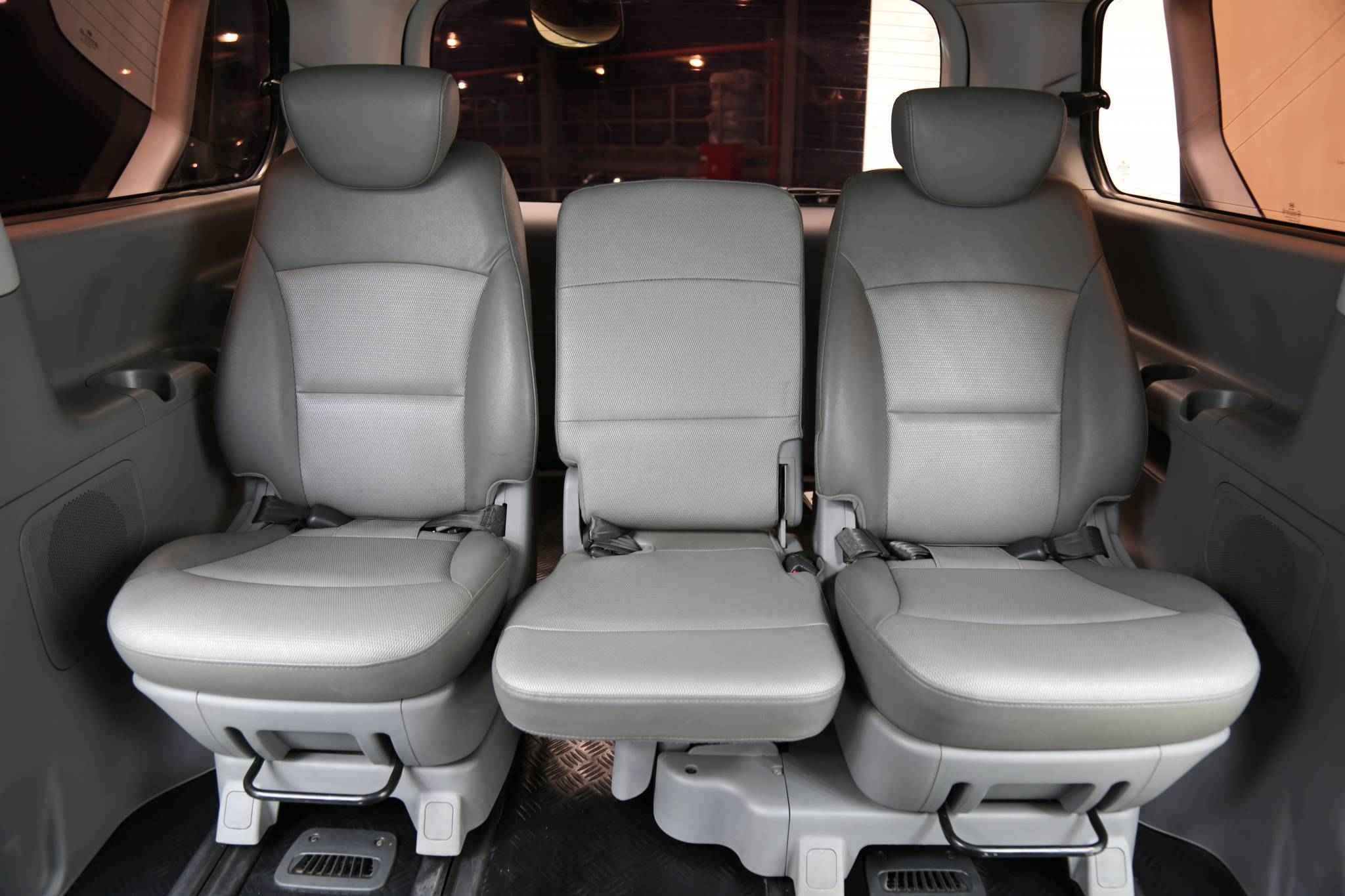 Hyundai Grand Starex, I