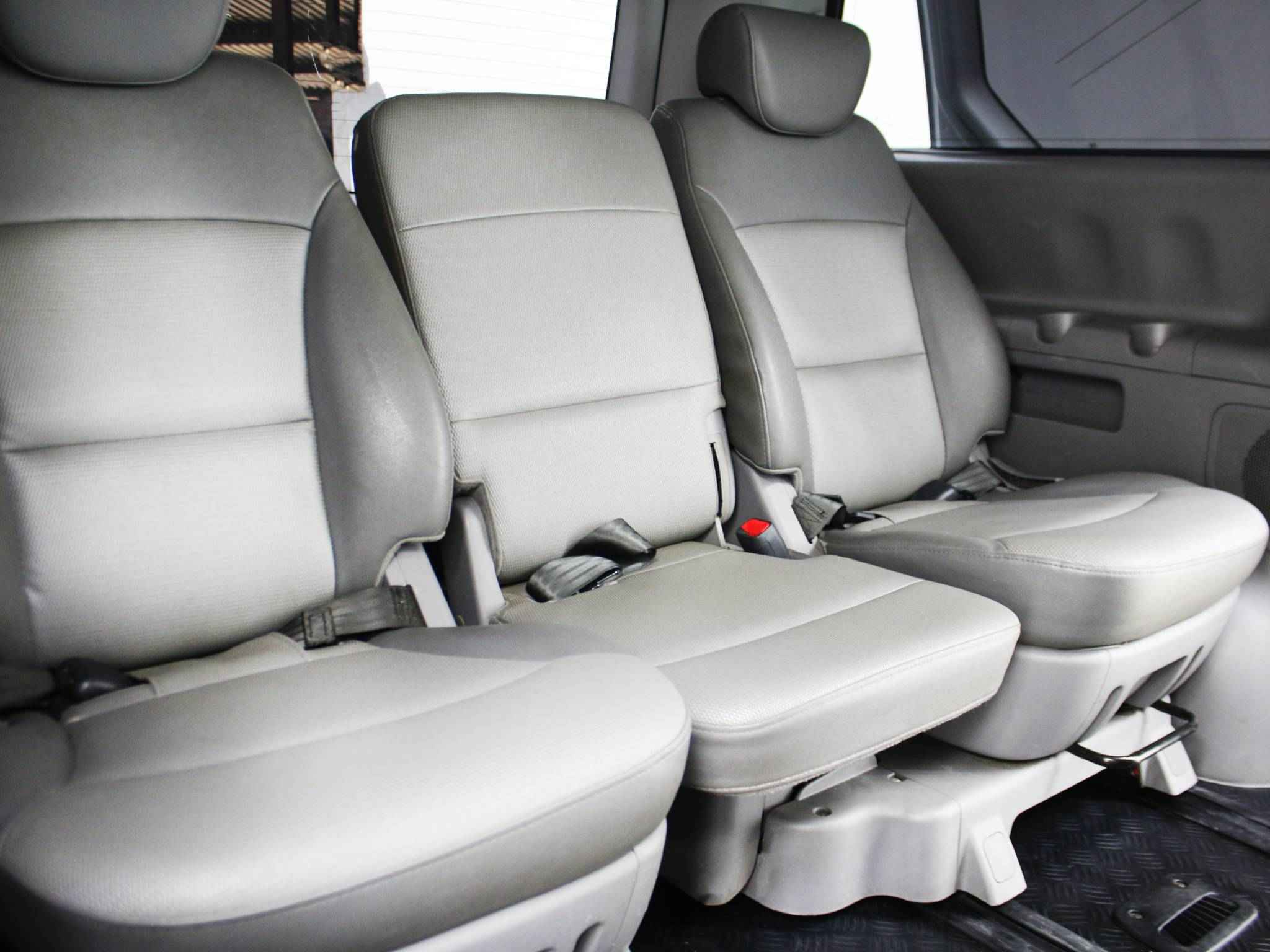 Hyundai Grand Starex, I