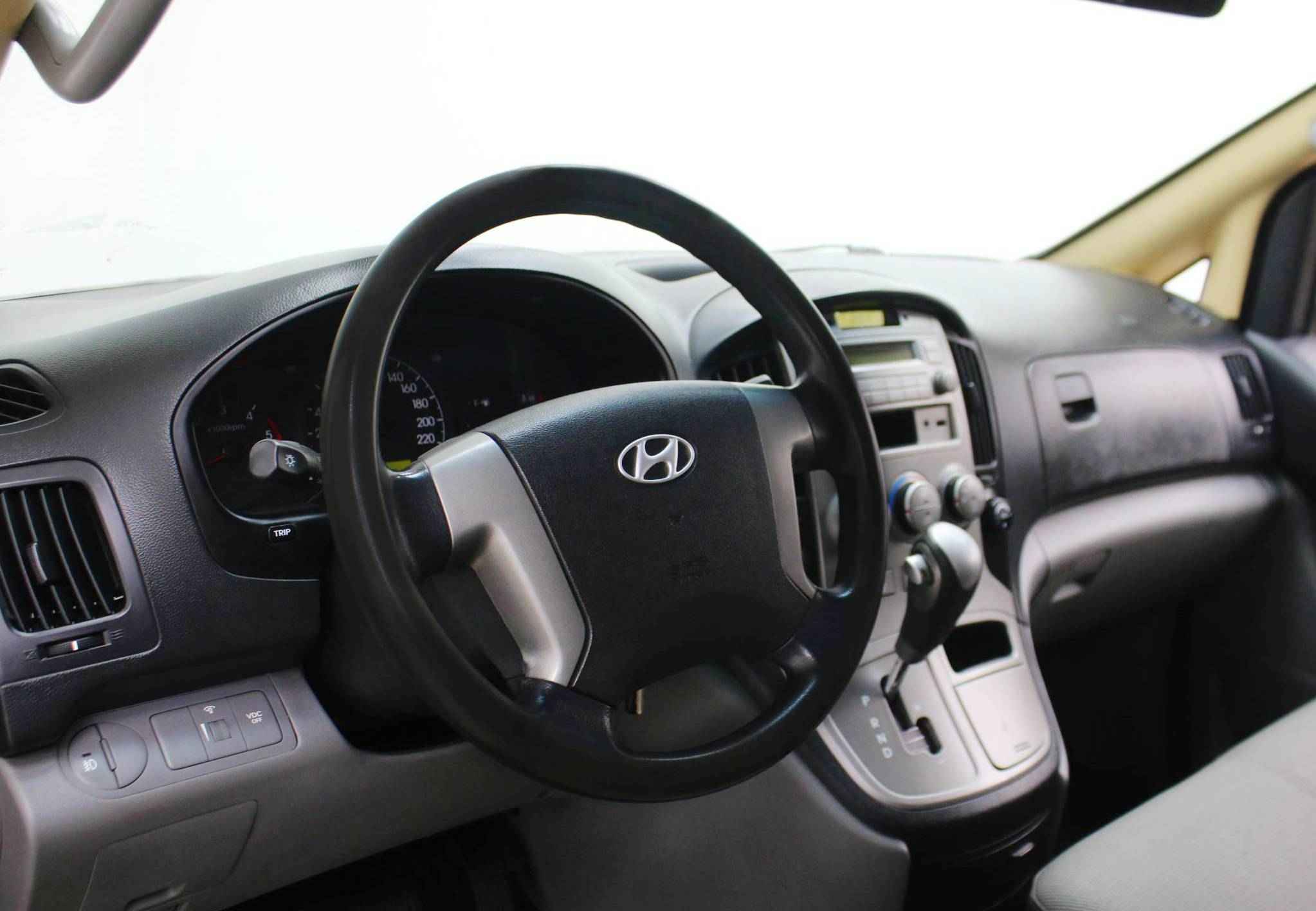 Hyundai Grand Starex, I