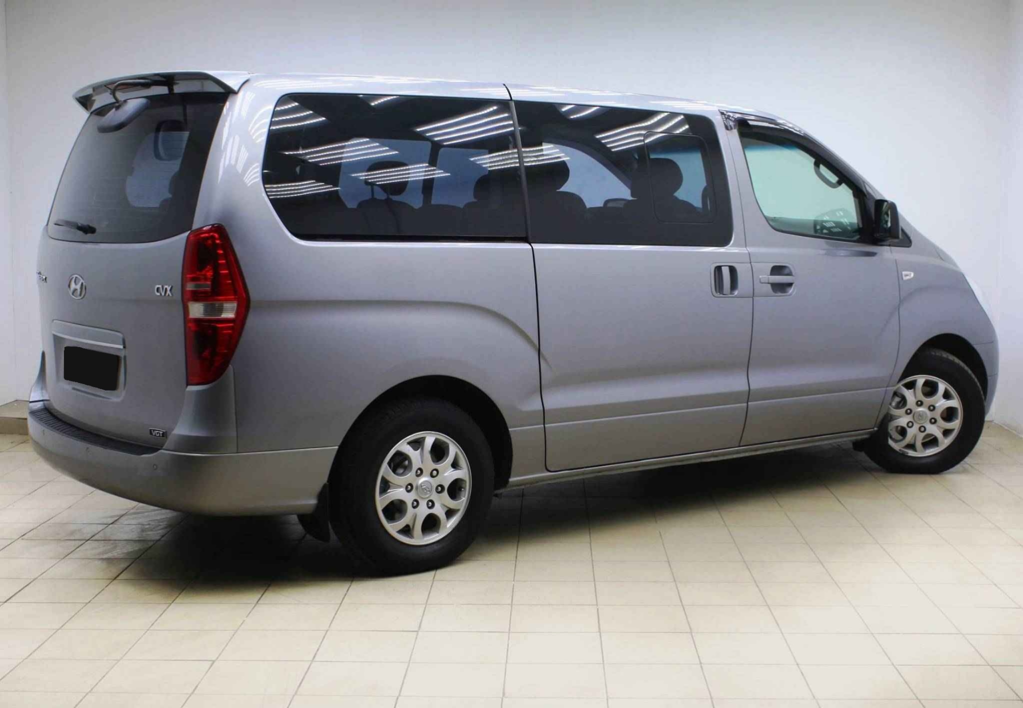 Hyundai Grand Starex, I