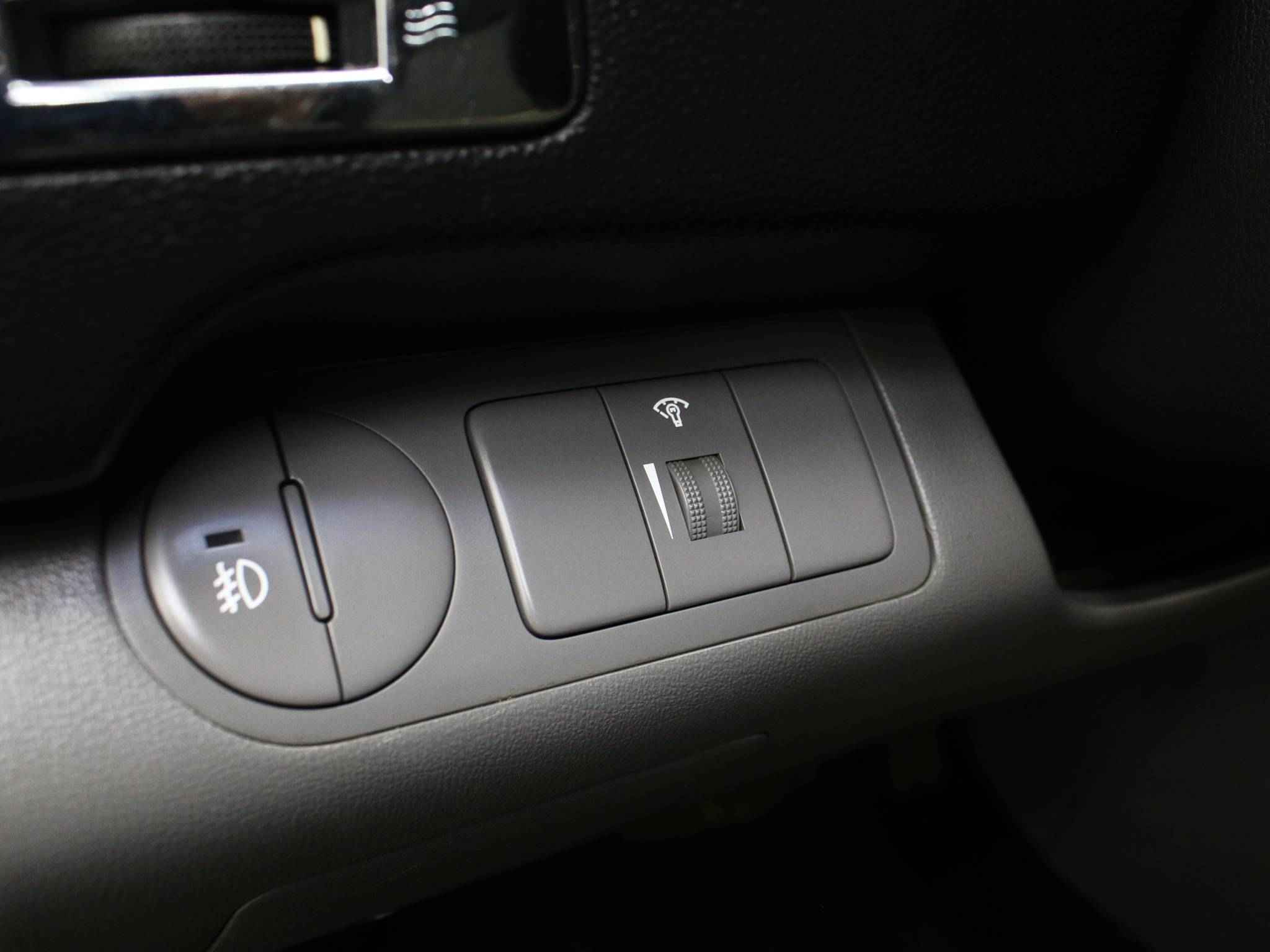 Hyundai Grand Starex, I