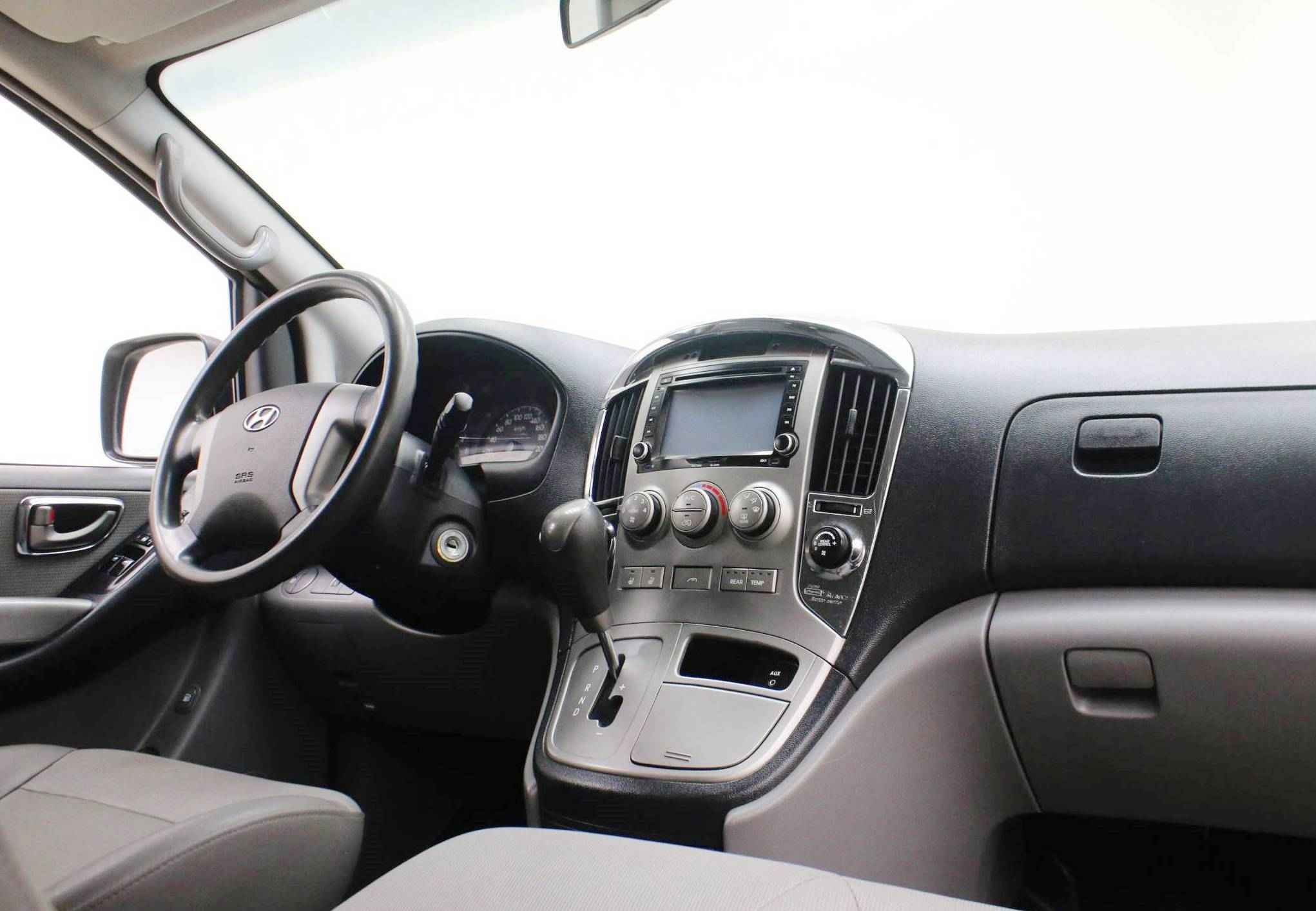 Hyundai Grand Starex, I