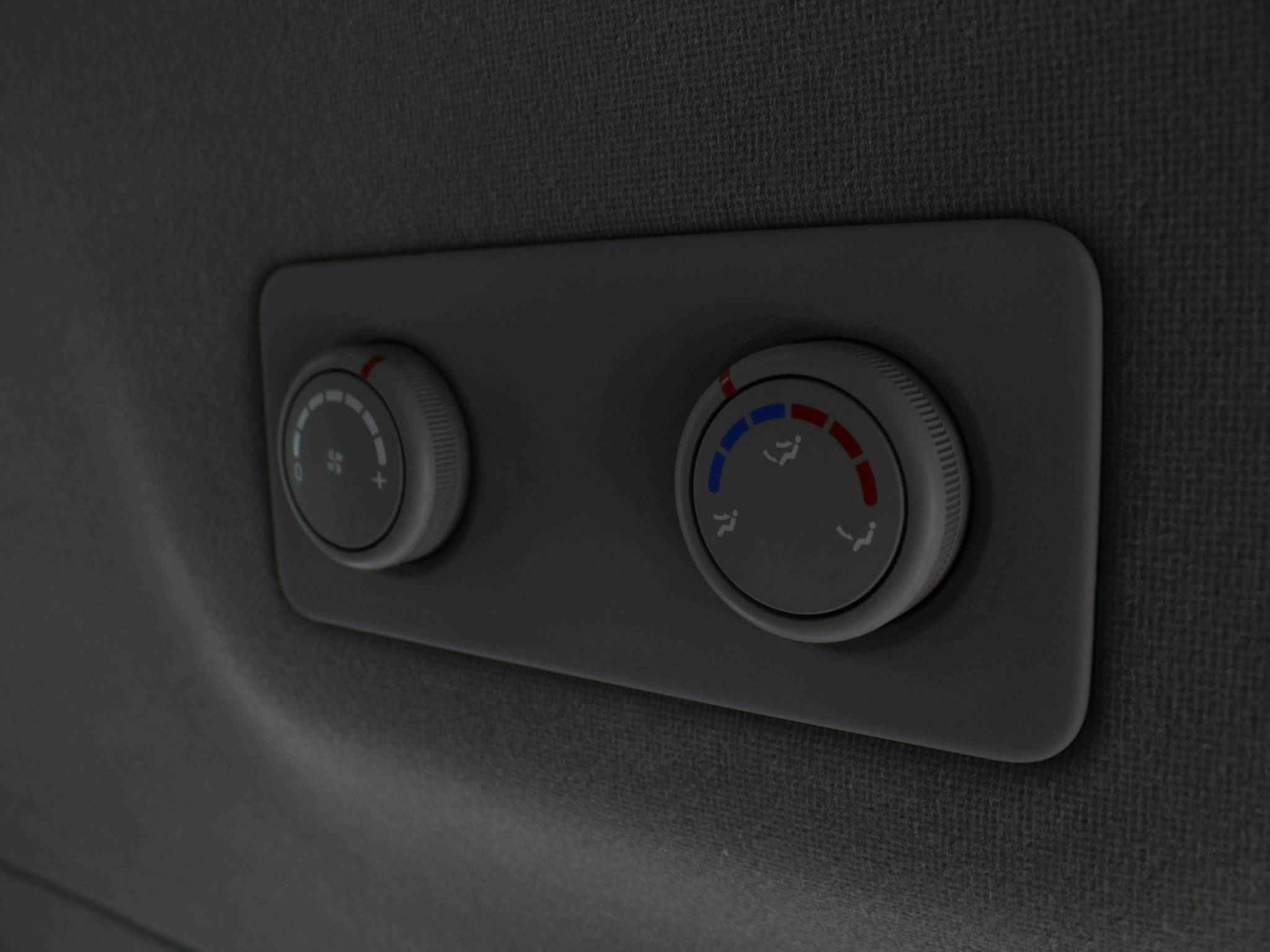 Hyundai Grand Starex, I